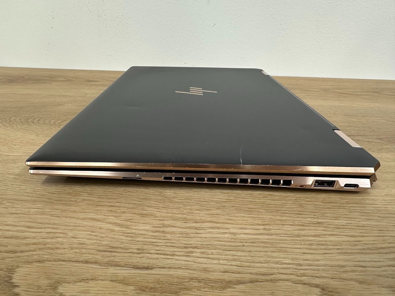 HP Spectre x360 15t, Core i7 10750H, 16GB DDR4, GTX 1650Ti, 512GB SSD 2019