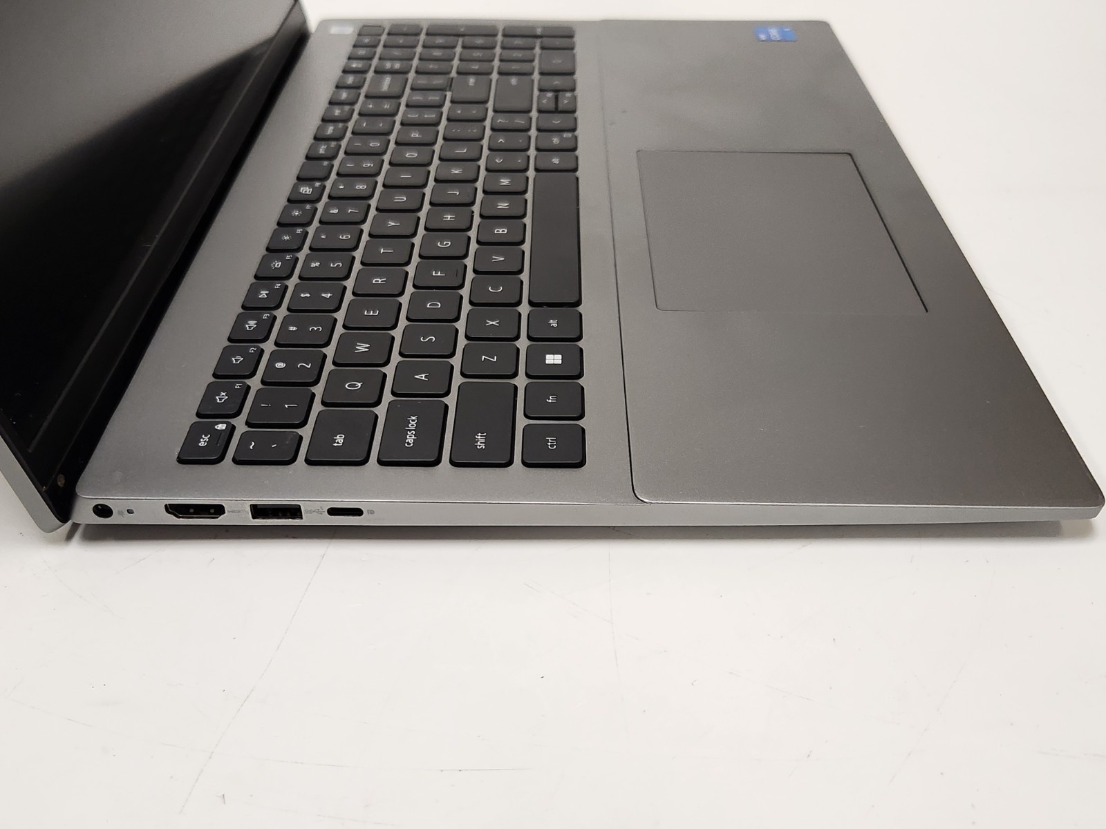 Dell Vostro 5620 Laptop Intel Core i5-1240P 1.7GHz 8GB RAM 512GB SSD W11P + AC