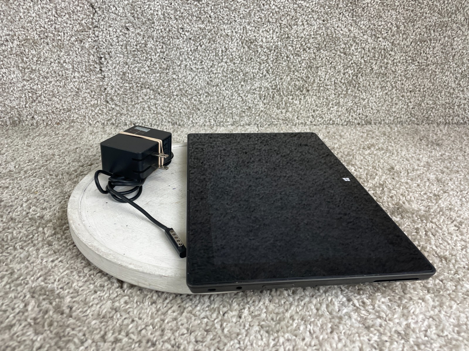 Vintage Microsoft Surface Windows RT Windows Tablet 10.6 inch Black with Adapter