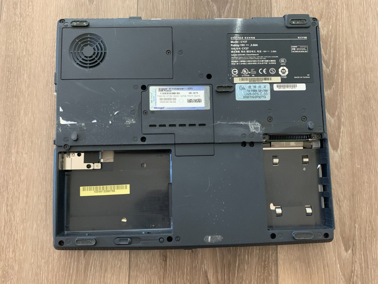 ChemBook CY27 Mobile Intel Pentium 2200MHz 640KB RAM-MISSING PARTS-BOOT TO BIO