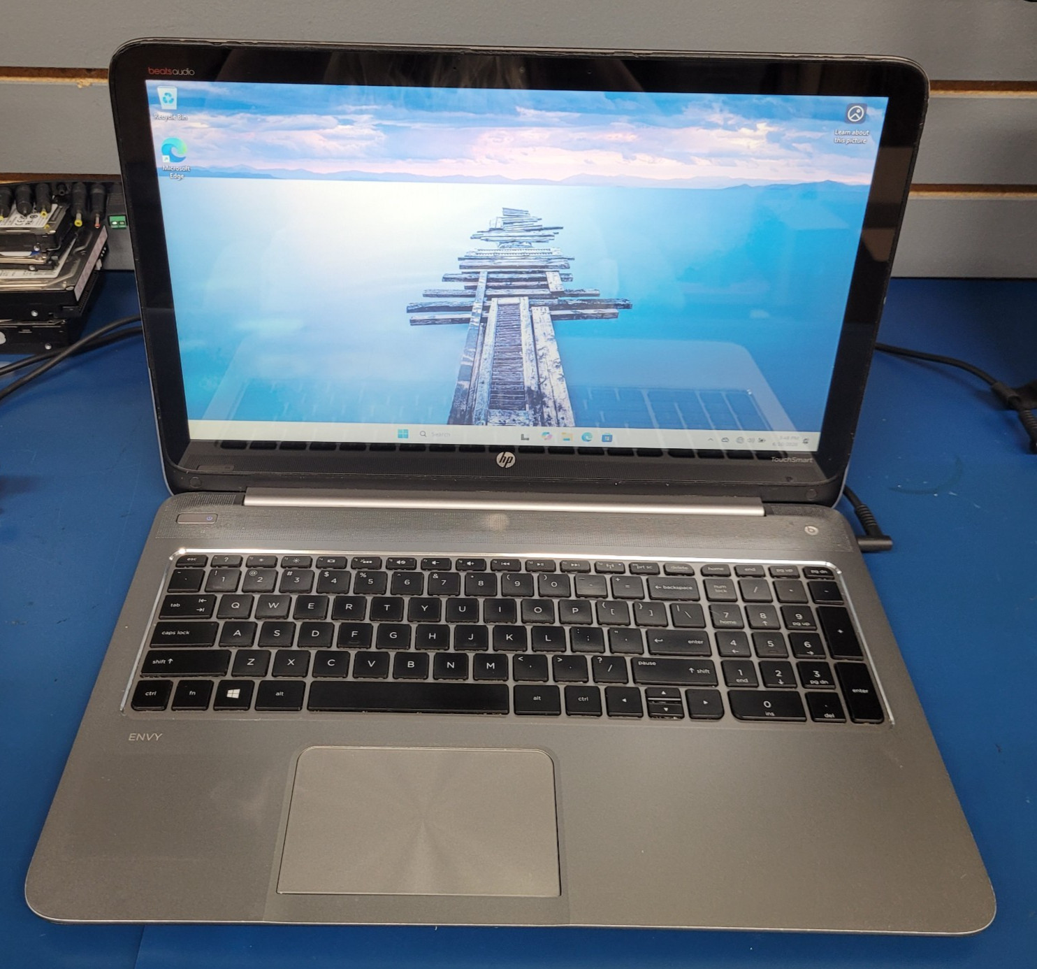 HP ENVY M6-K015DX / Intel i5-4200u @1.60GHz /8 GB RAM/ 256 GB SSD WINDOWS 11