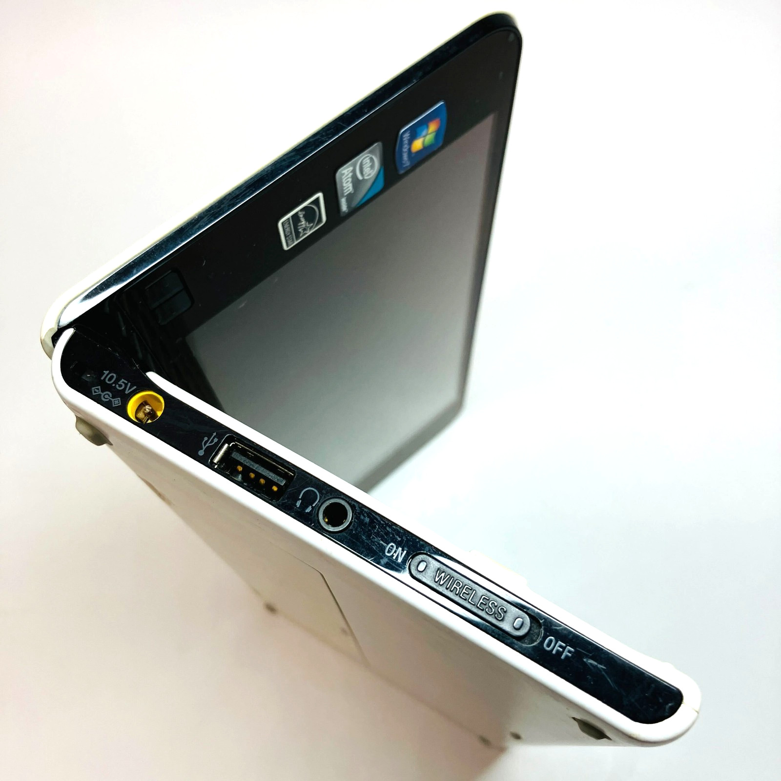 Sony VAIO VPCP119KJ 8″ Laptop Atom Z530 1.60GHz 2GB 64GB SSD Win7 Home 32bit