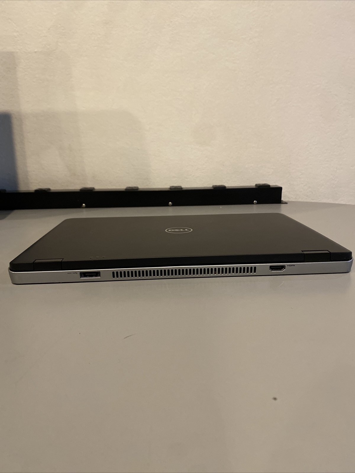 Dell Latitude E6430U i7 No Video. Sold as not working for parts.