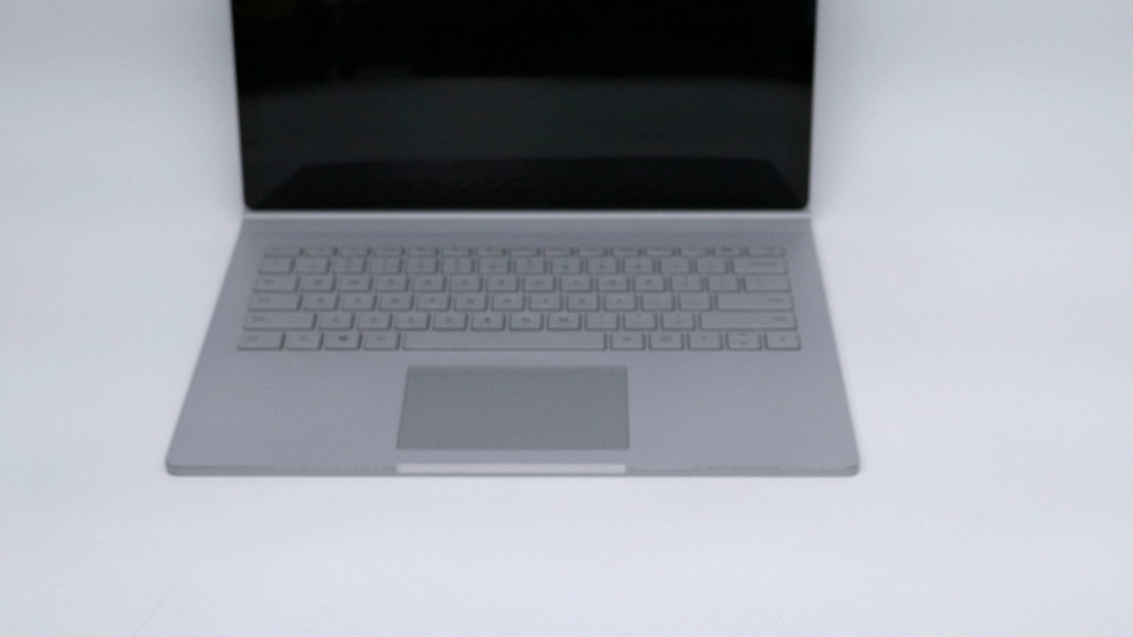 Microsoft Surface Book 13″ i7-6600u 16GB 512GB – Good