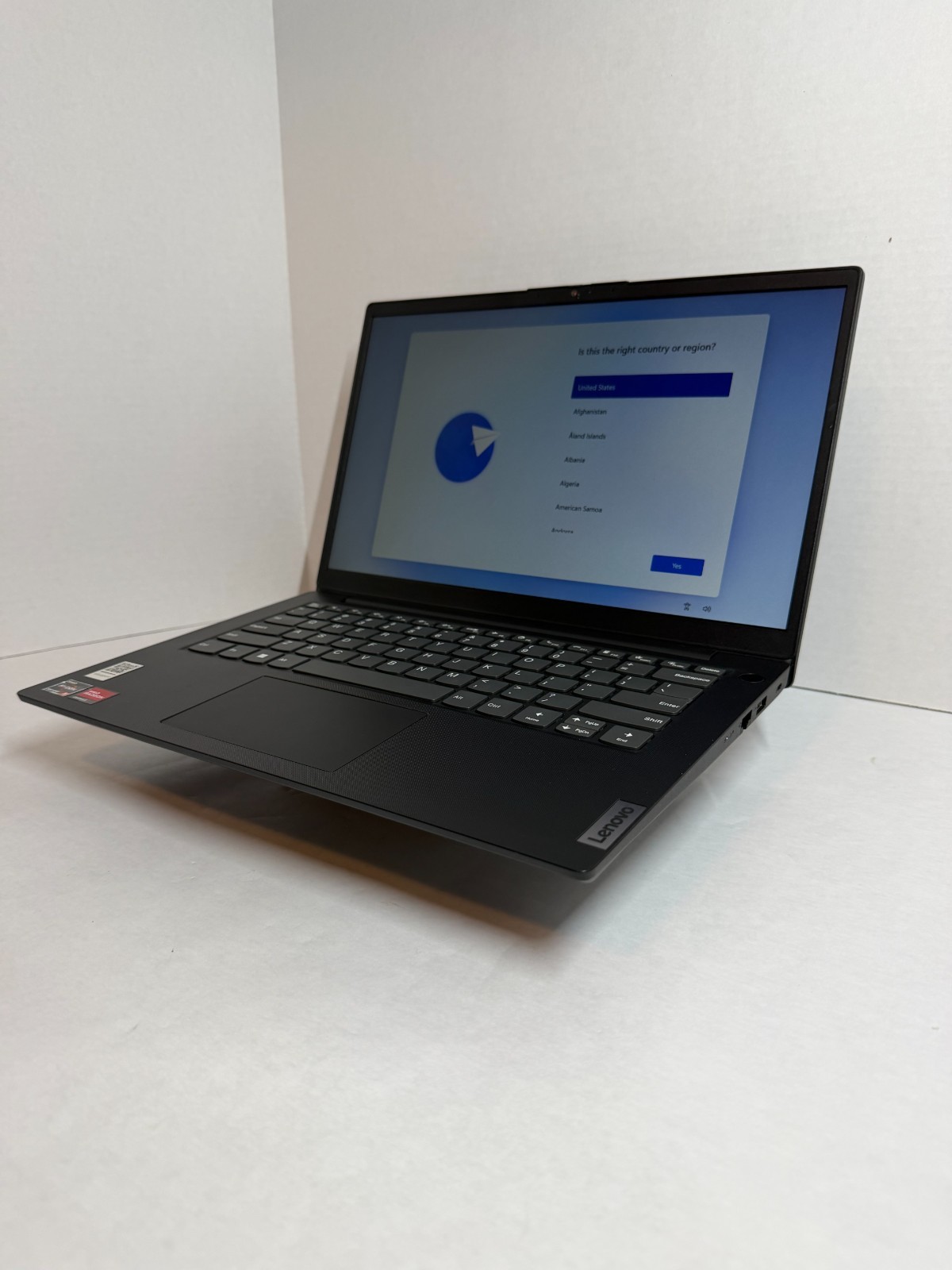 Lenovo V14 G2 AMD Ryzen 5 5500U 20GB RAM 256GB M.2 NVMe Windows 11 – Black S2