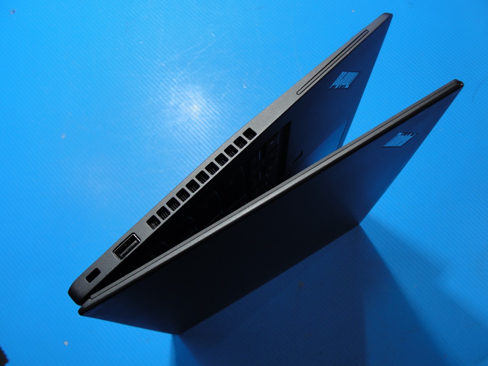 Lenovo ThinkPad T14s 14” FHD Intel Core i7-10510U 1.8GHz 16GB 512GB SSD