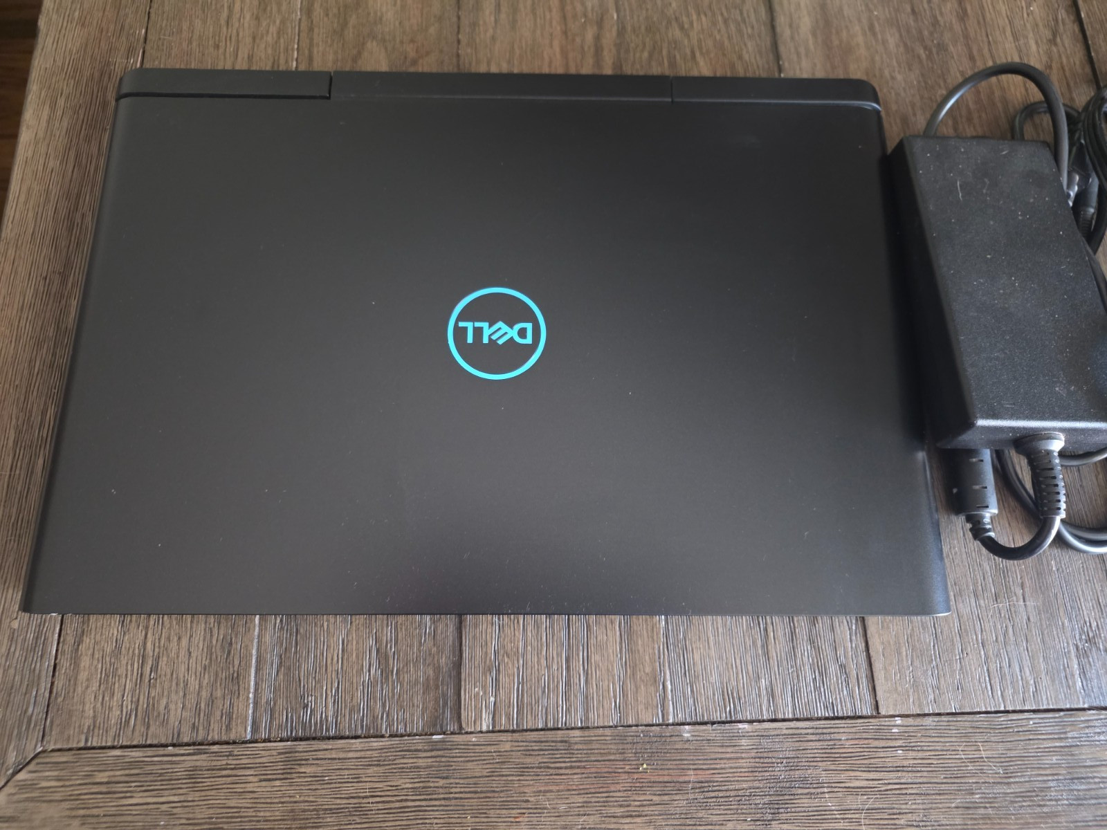 Dell G7 7588 15.6″ i7 8750H 2.20 GHz 16GB RAM 256 GB & 1 TB HD Nvidia GTX1060