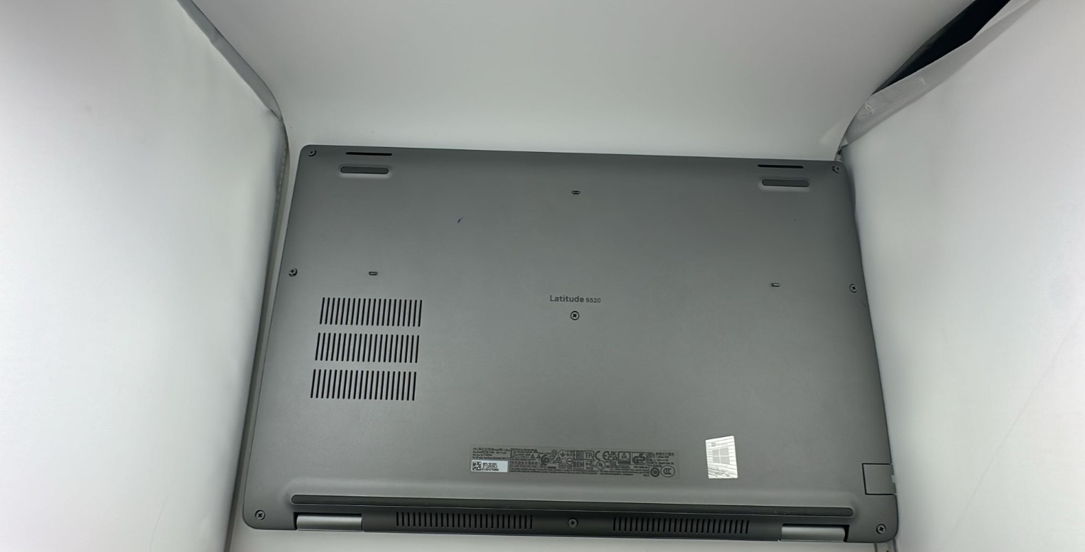 Dell Latitude 5520 15.6″ FHD Laptop Intel i7 11th Gen 32GB RAM 512GB SSD Win 11