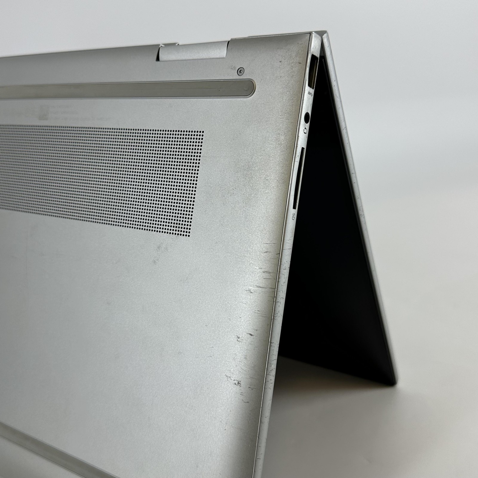 HP Envy x360 15.6 Silver FHD TOUCH 1.3 GHz i5-1235U 8GB RAM 256GB SSD Good