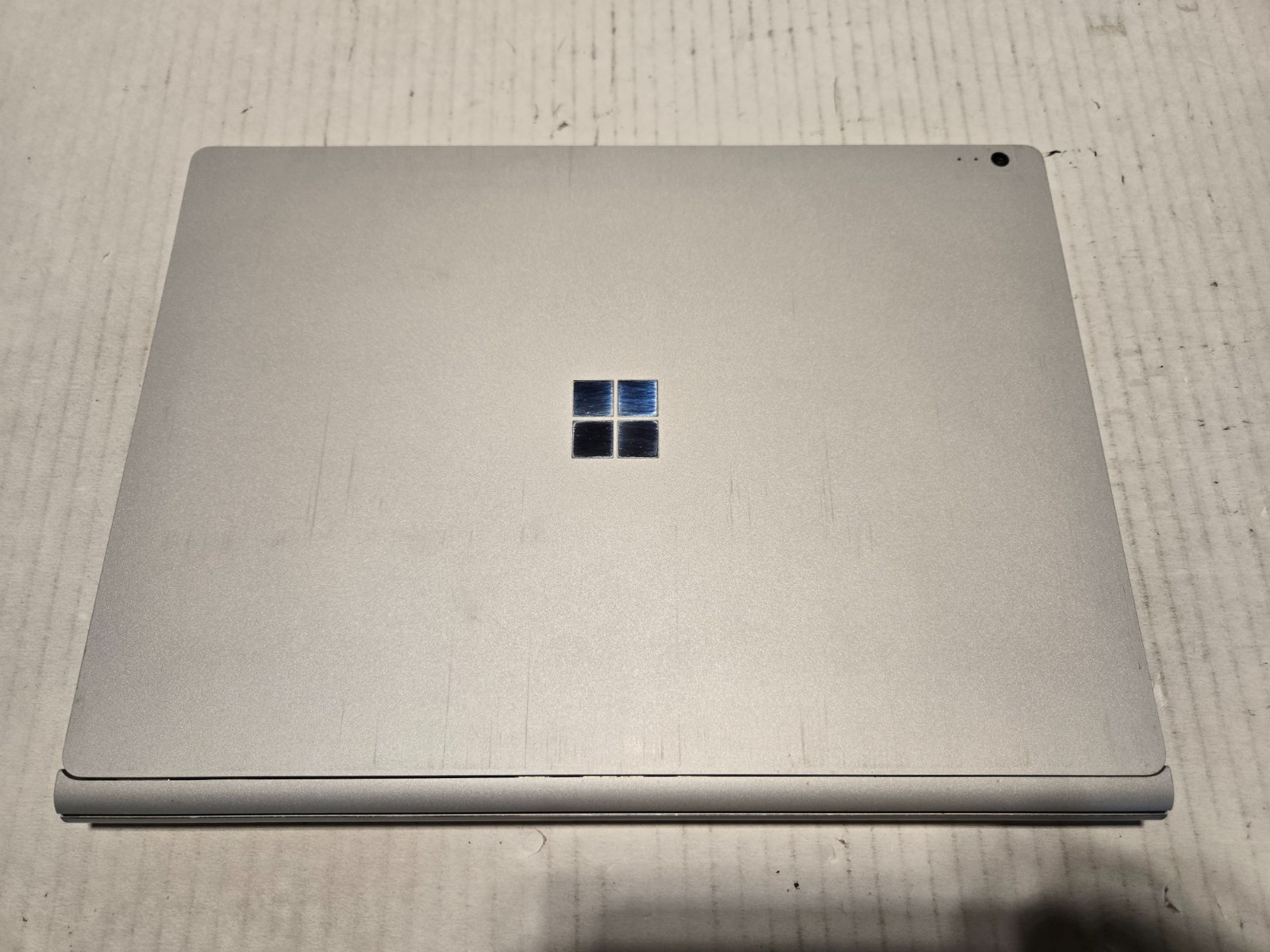Microsoft Surface Book 13.3″ Touch Laptop Core i7-6600U 8GB 256GB Win10 Nice One