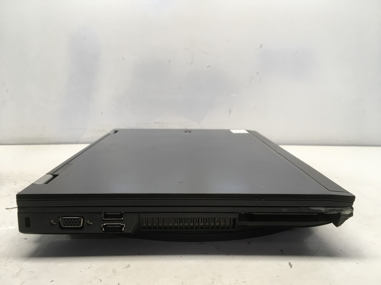 Dell Latitude E6400 Intel Core 2 Duo P8600 2.4GHz 1 GB NO HDD No Batt