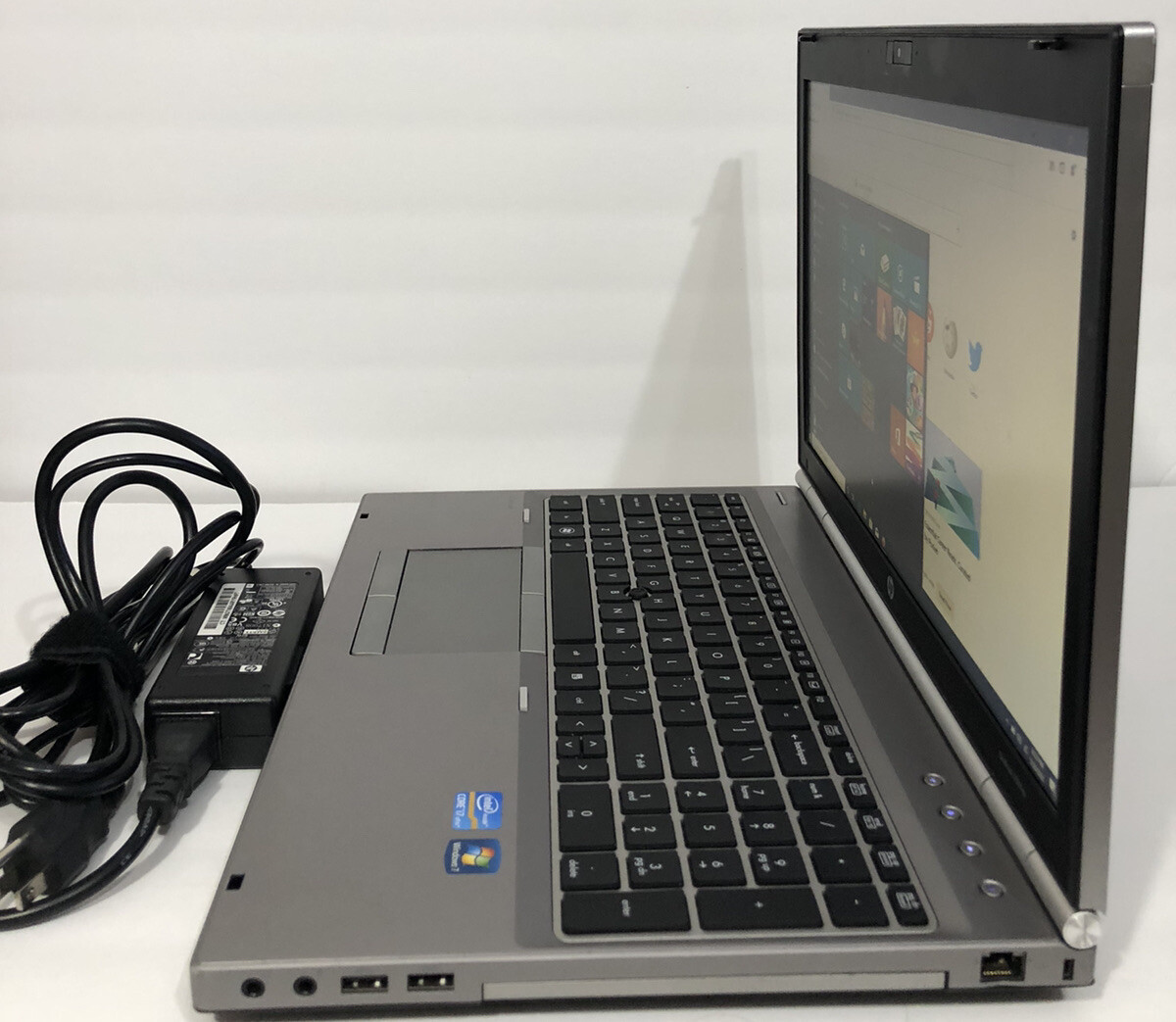 HP EliteBook 8560P Laptop i7-2620M 2.2GHz 250GB HDD 6GB RAM Windows 10 Pro. Used