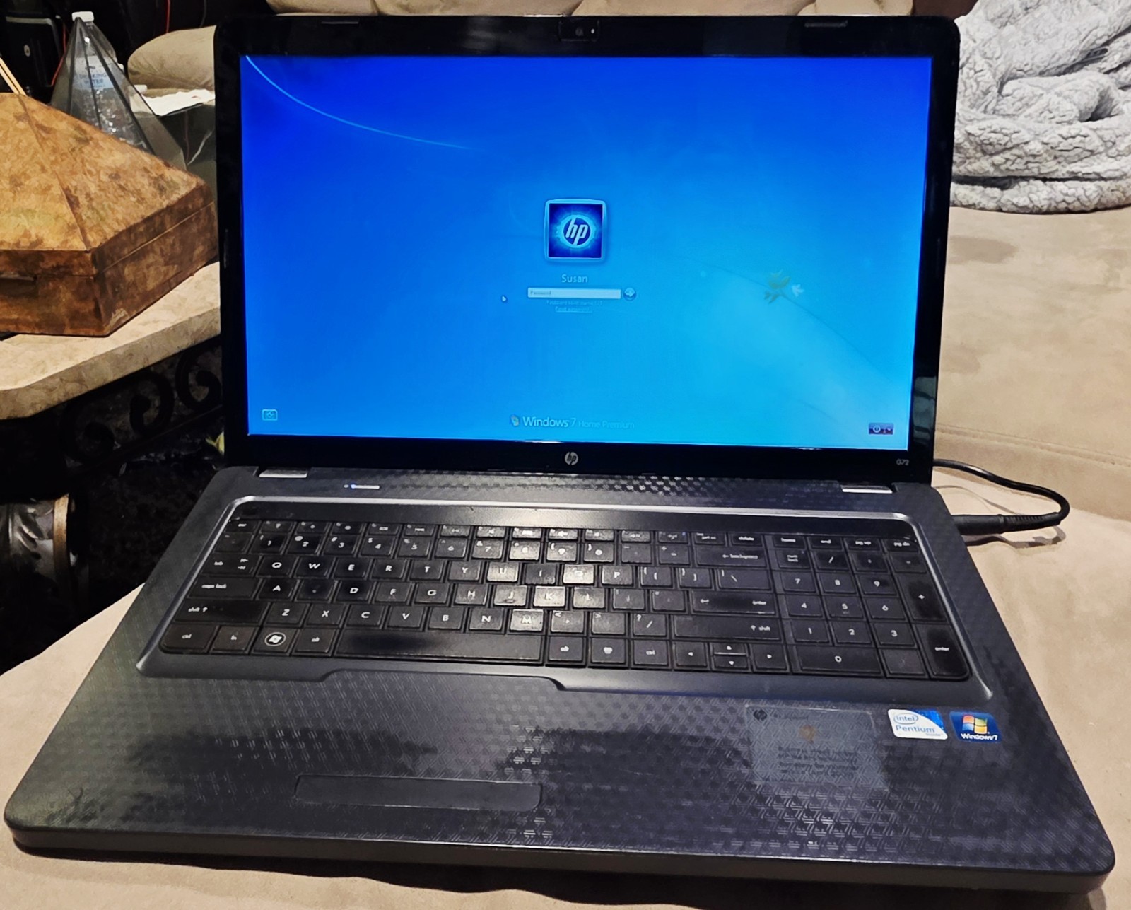 HP G72 Notebook Intel Pentium 17″ Windows 7 Black (Some buttons dont work)