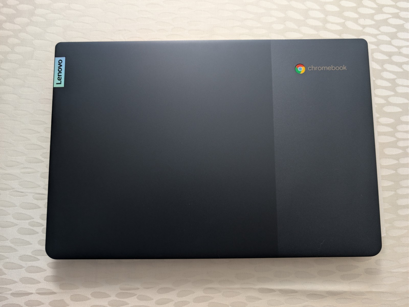 Lenovo IdeaPad 3 14M836 14″ Chromebook Type 82KN 45W USB-C Charger + Case