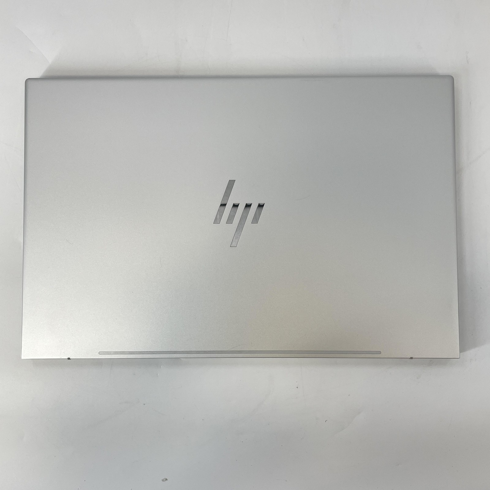 HP Envy 17 Silver FHD TOUCH 2.1 GHz i7-1260P 12GB 512GB SSD Good