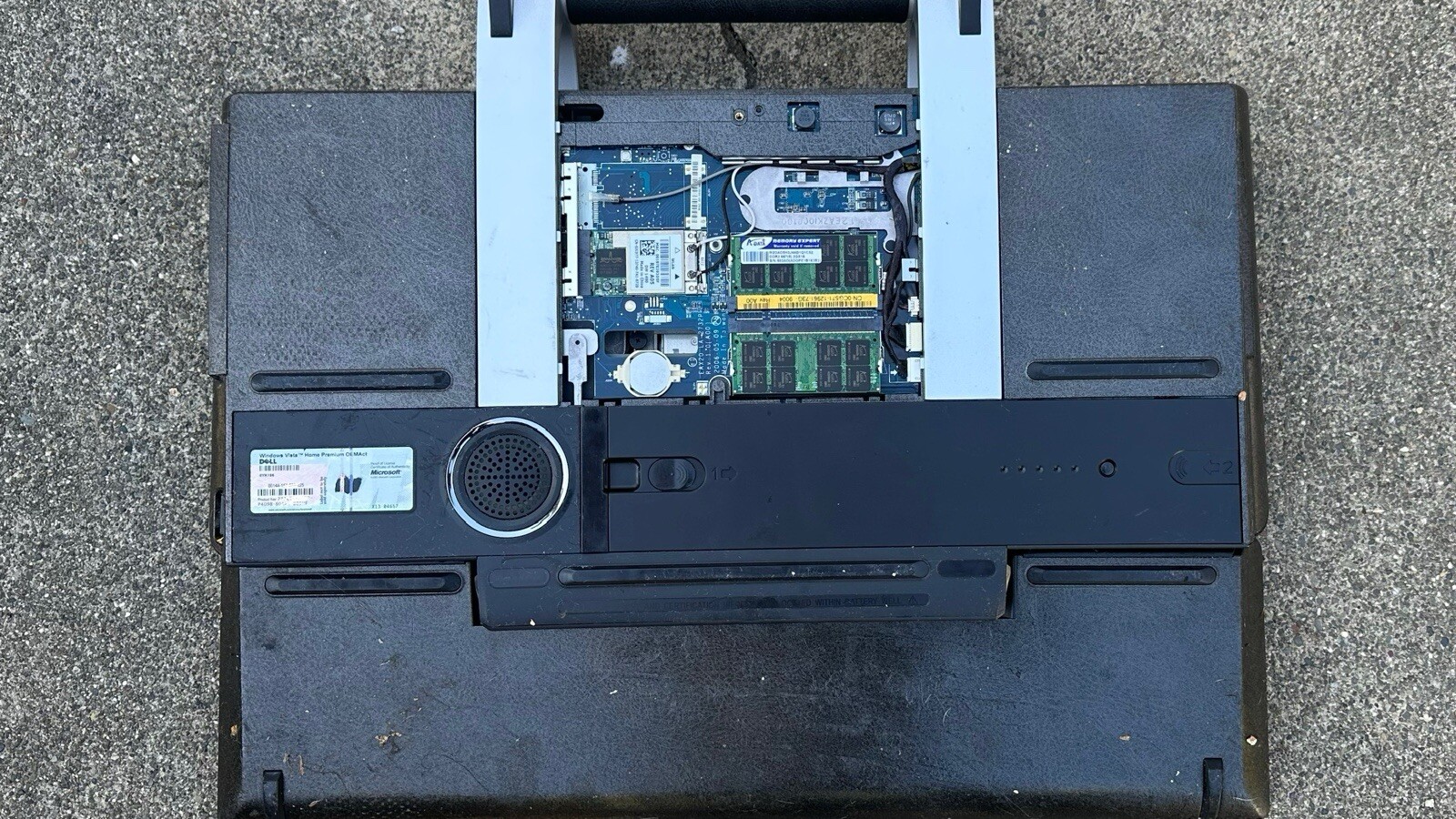 Dell XPS M2010, WIN 7, Core 2 Duo, Keyboard, 4GB Ram