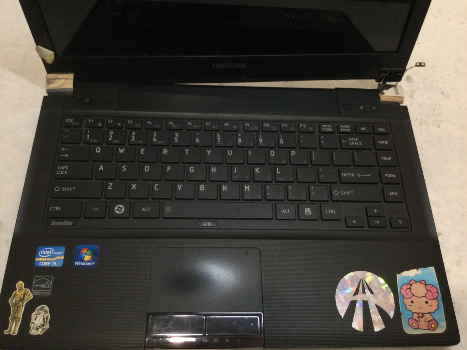 Toshiba Satellite R945-P440 / Intel Core i5-3210M @ 2.50GHz / (MISSING PARTS!)MR