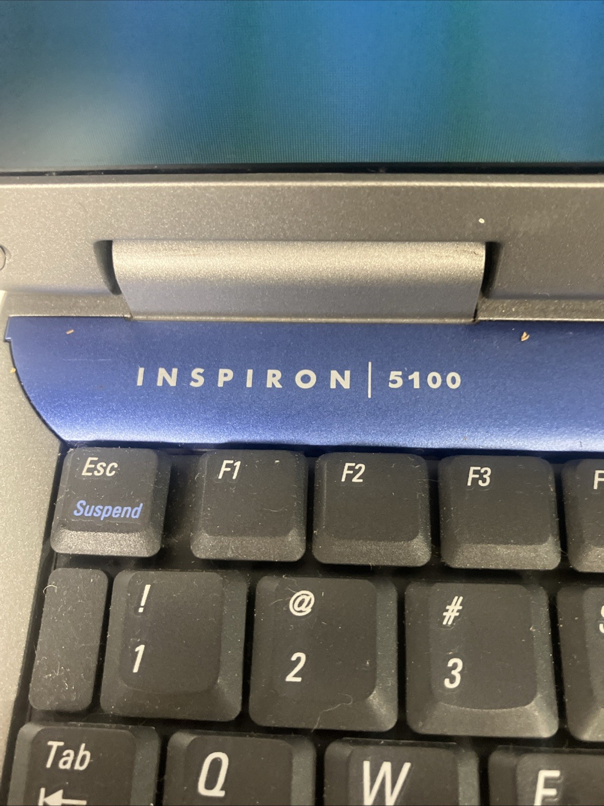 2002 Dell Inspiron 5100 14.1″ Laptop Pentium 4 2.53GHz 30GB Windows XP