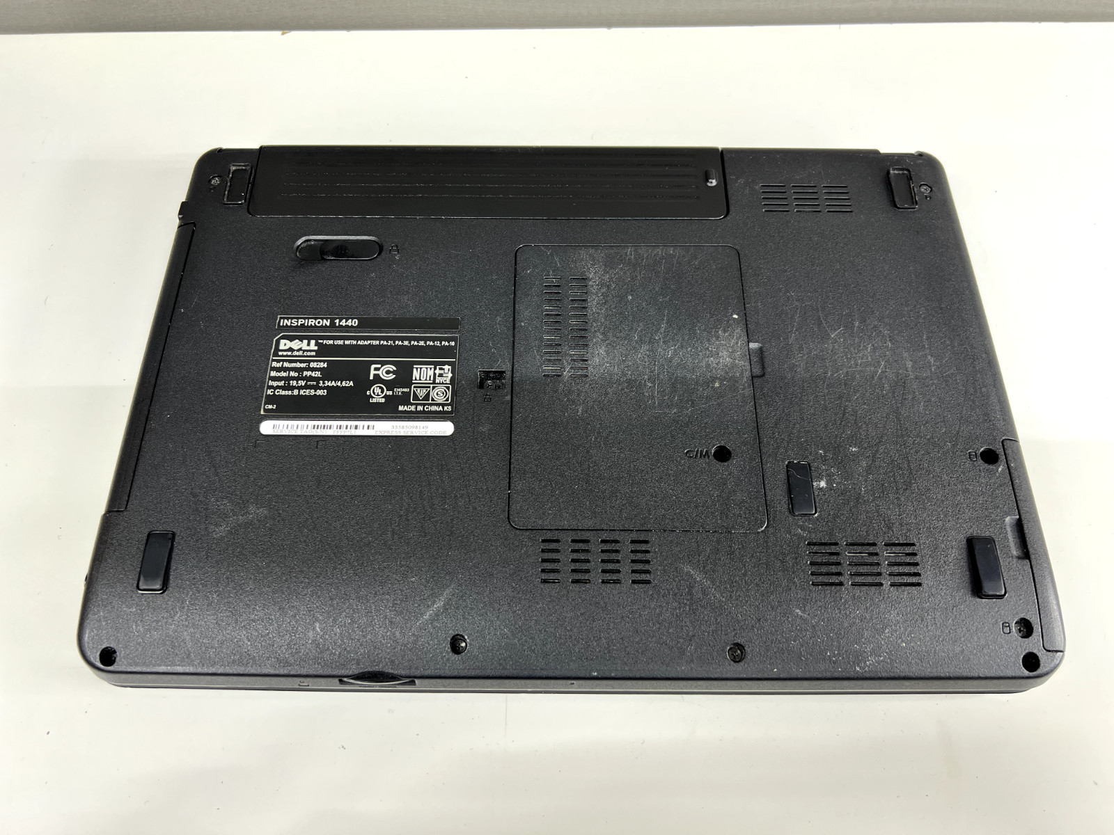 Laptop Dell Inspiron 1440 – 4GB RAM – 300GB HDD – Windows 7 Professional