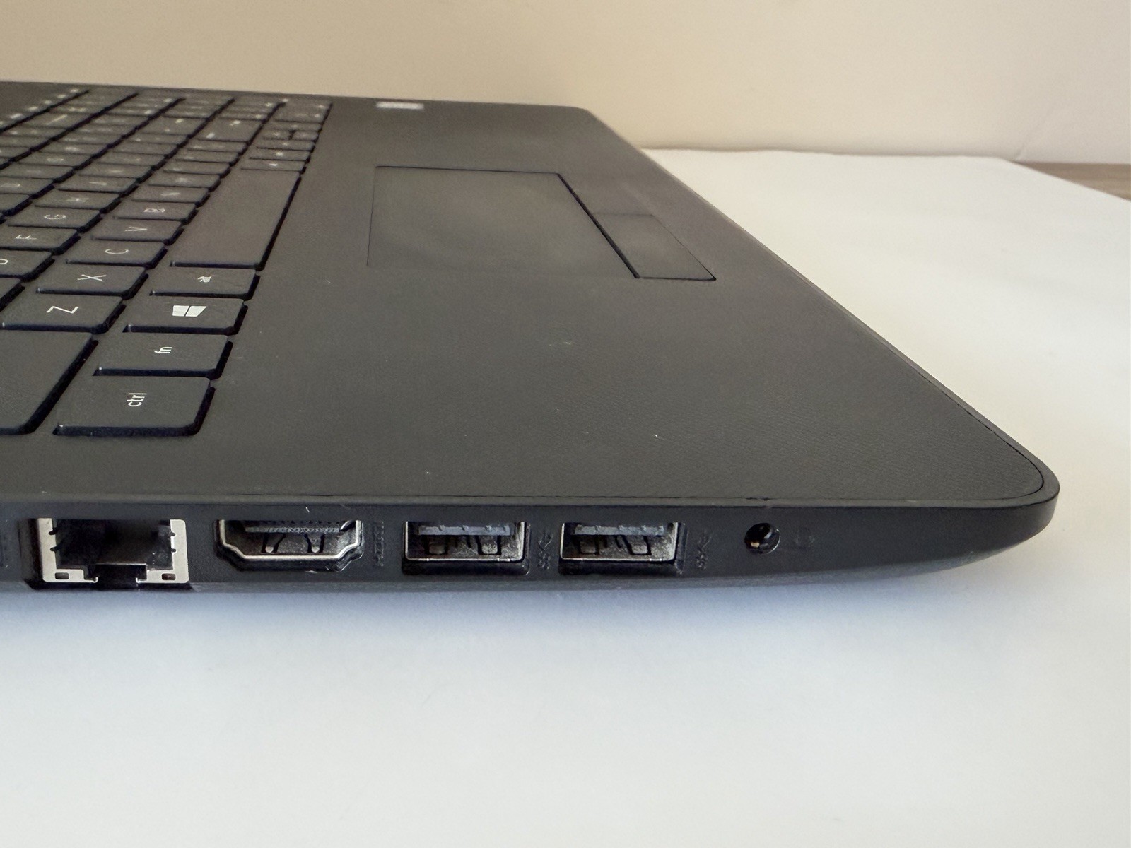 HP 15-bs016dx 15 Intel Core i5 7th Gen. Laptop Read Description