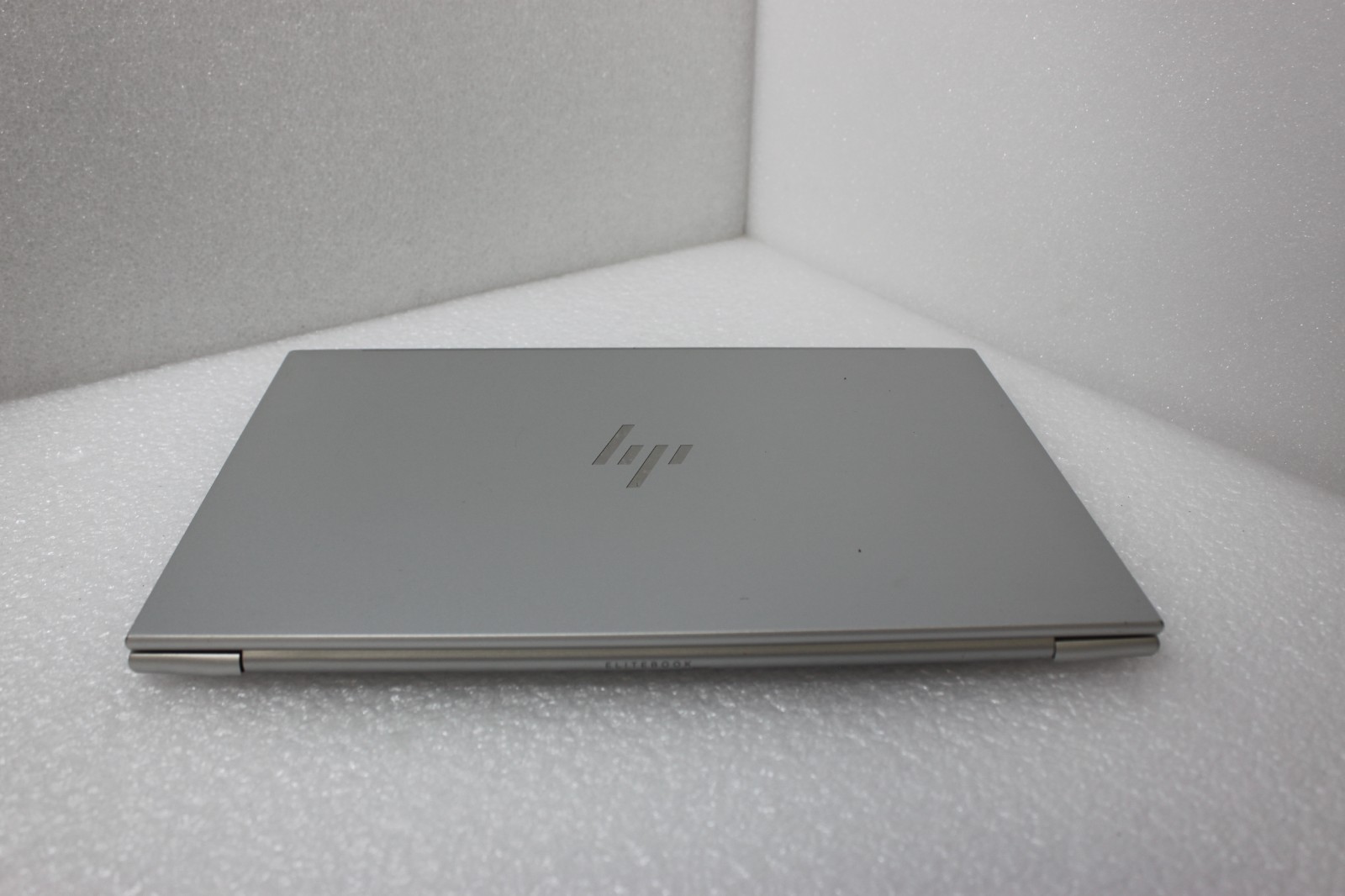 HP EliteBook 860 16 inch G9 *i7-1255U* 16GB RAM *256GB SSD *WIN11*p