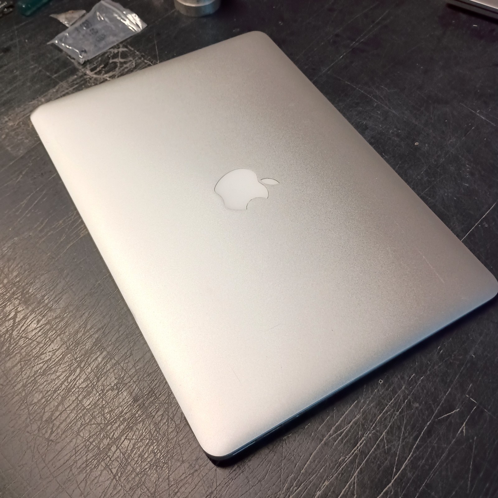 Apple Macbook Air Mid-2013 i5-4250U 4GB Laptop 13″ Boots NO SSD Part/Repair