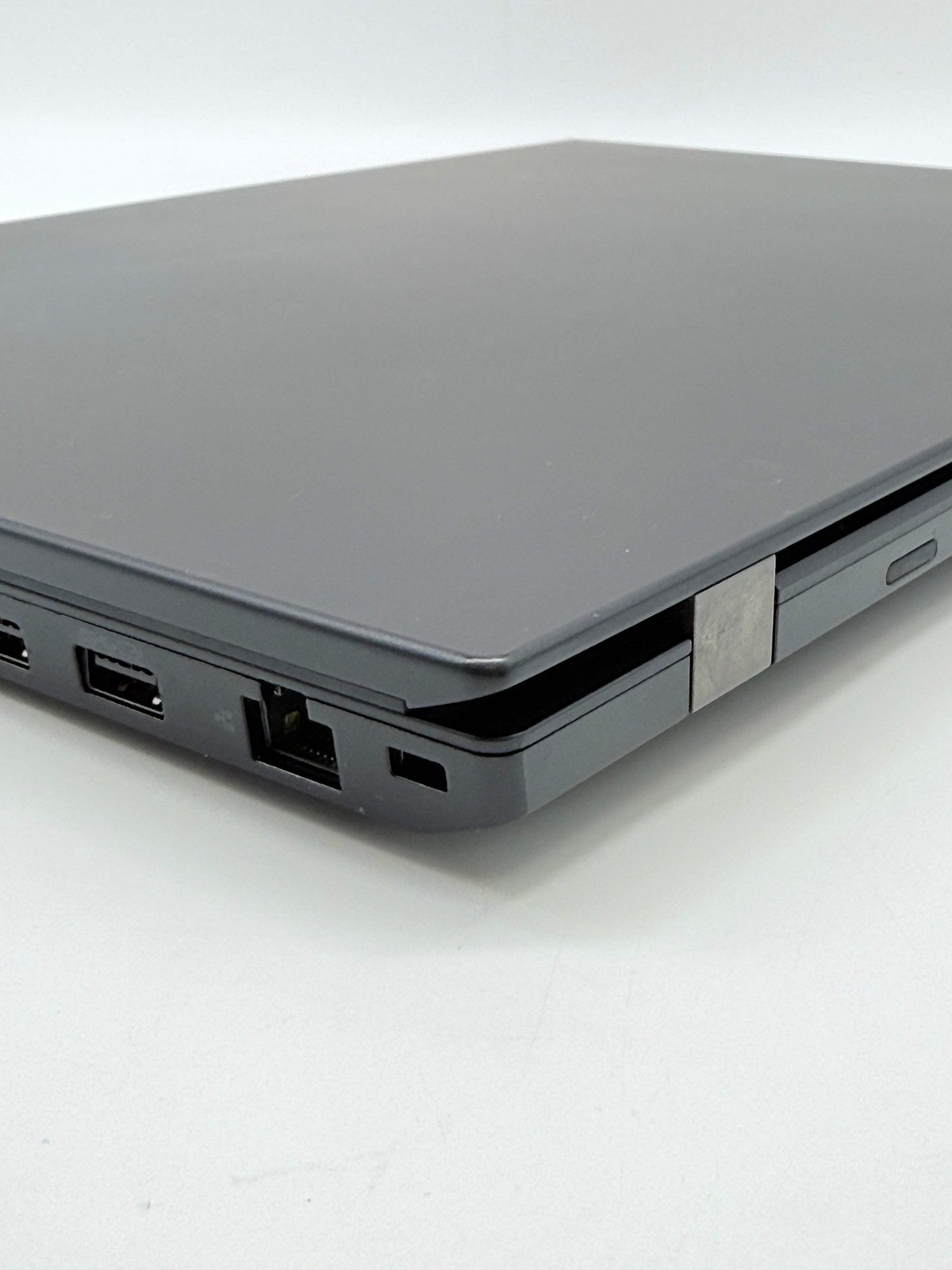 Lenovo ThinkPad P15v Gen 3 15.6″ Core i7 16GB RAM 512GB SSD