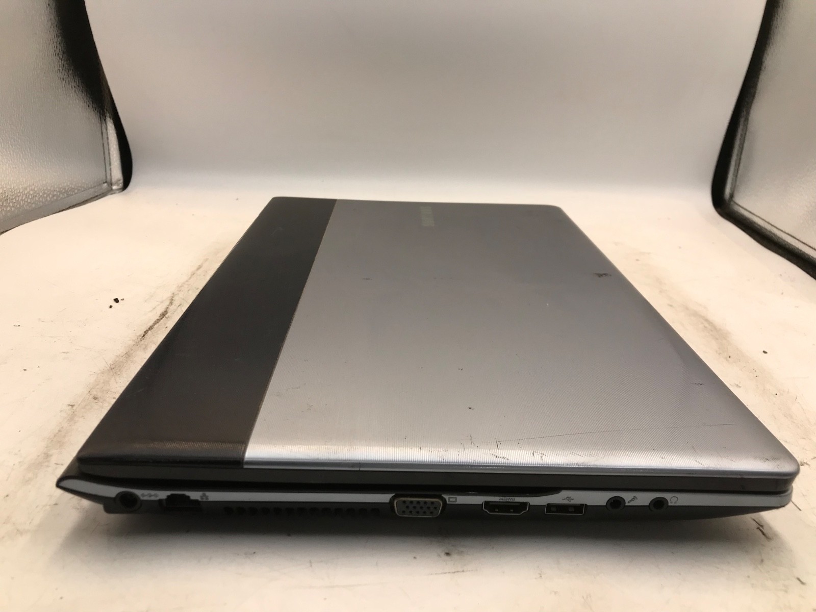 Samsung 300E Intel Core i3-2330M 15″ Laptop- DOES NOT POWER/PARTS ONLY -MZ