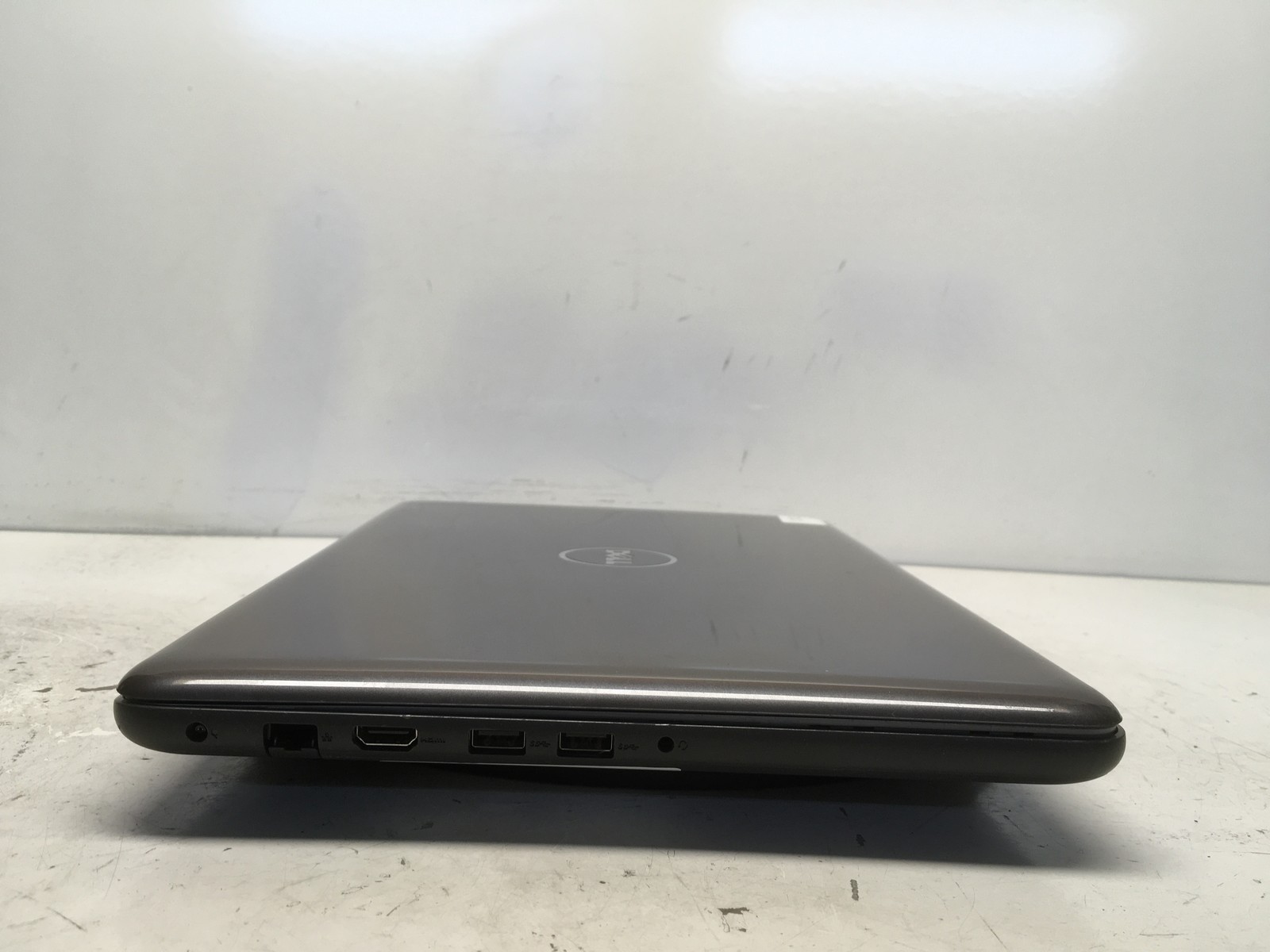 Dell Inspiron 15 5567 Intel i5-7200U 2.5GHz 8 GB NO HDD No Batt