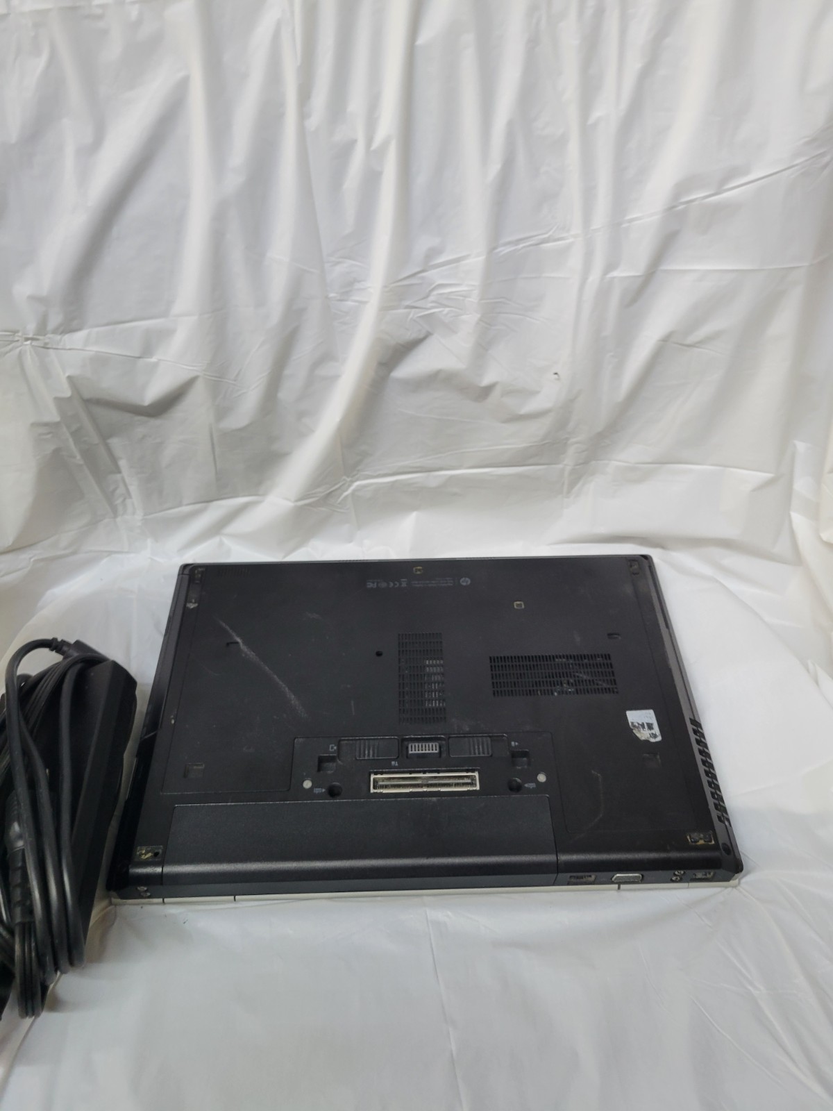 HP ELITEBOOK 8470P Laptop w/ Intel Core i5-3340M 2.70 GHZ + 8 GB,256GB SSD WIN 7