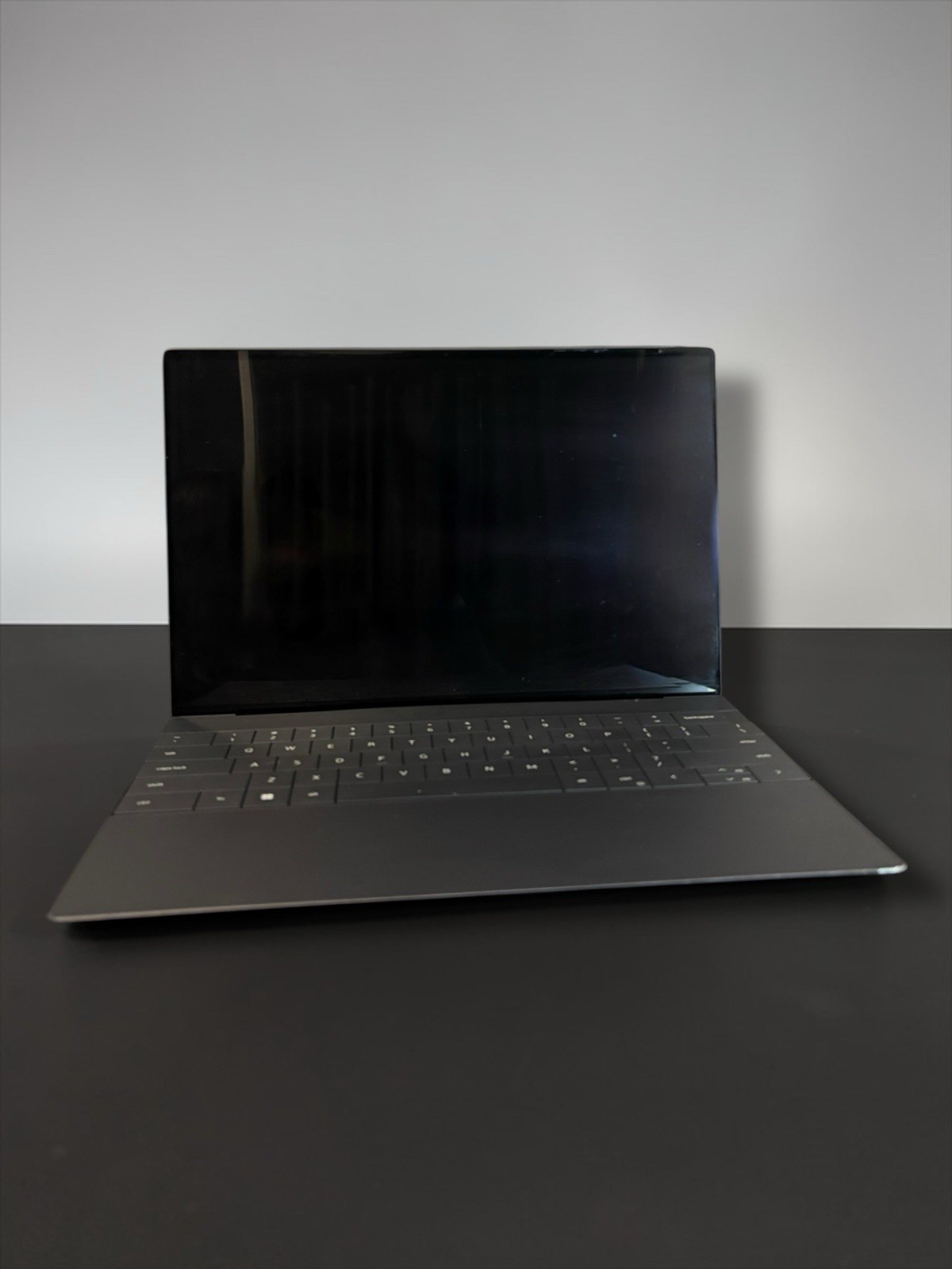 Dell XPS 9320 P151G Intel Core i5-1240P 512GB SSD 16GB RAM