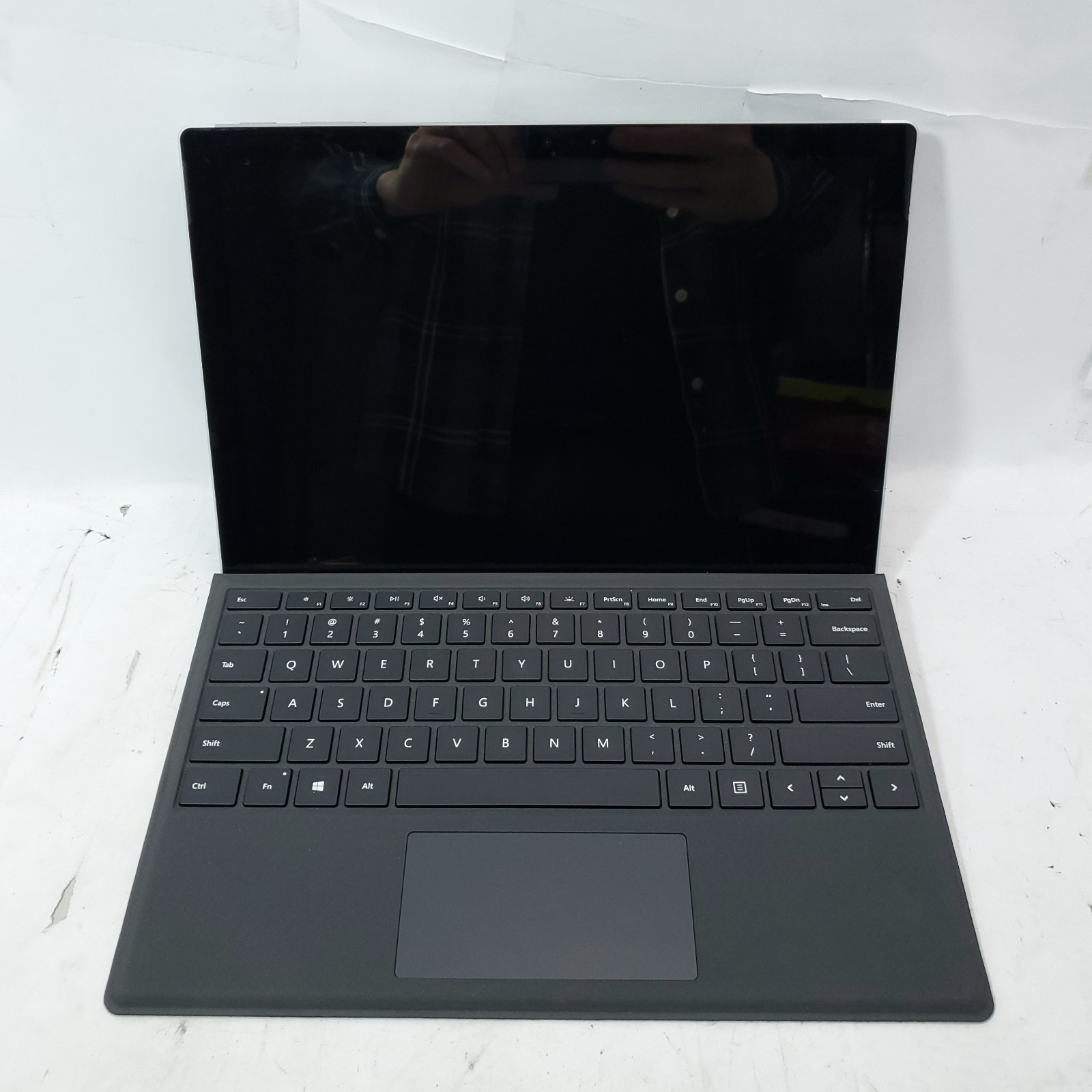 Microsoft Surface Pro 5 M3-7Y30 4GB RAM 128GB SSD 12.3″ Tablet Pre-owned