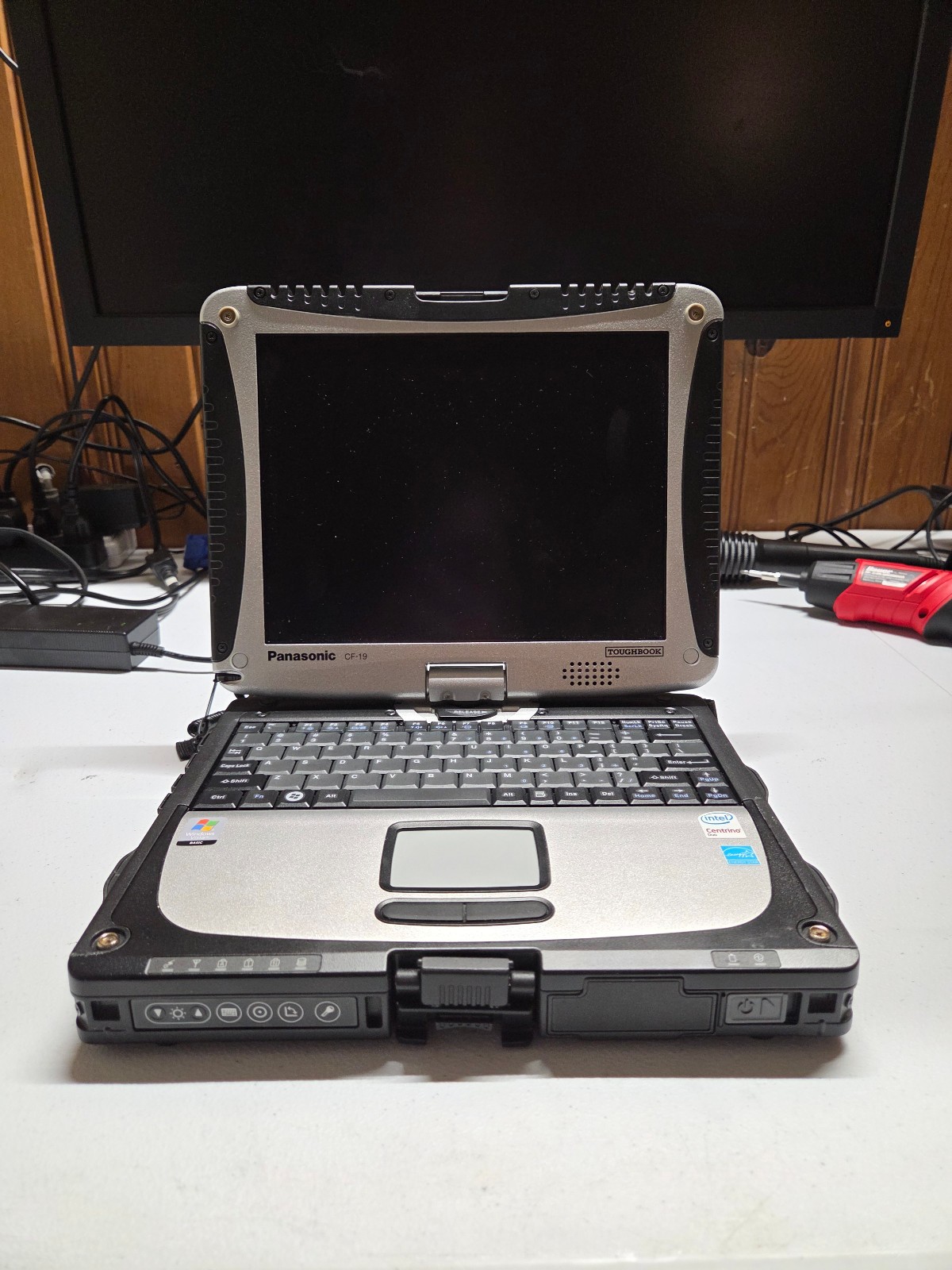 Panasonic Toughbook CF-19 Mk2 10.1″ C2D U7500 2GB NO HDD Laptop 100% BATTERY