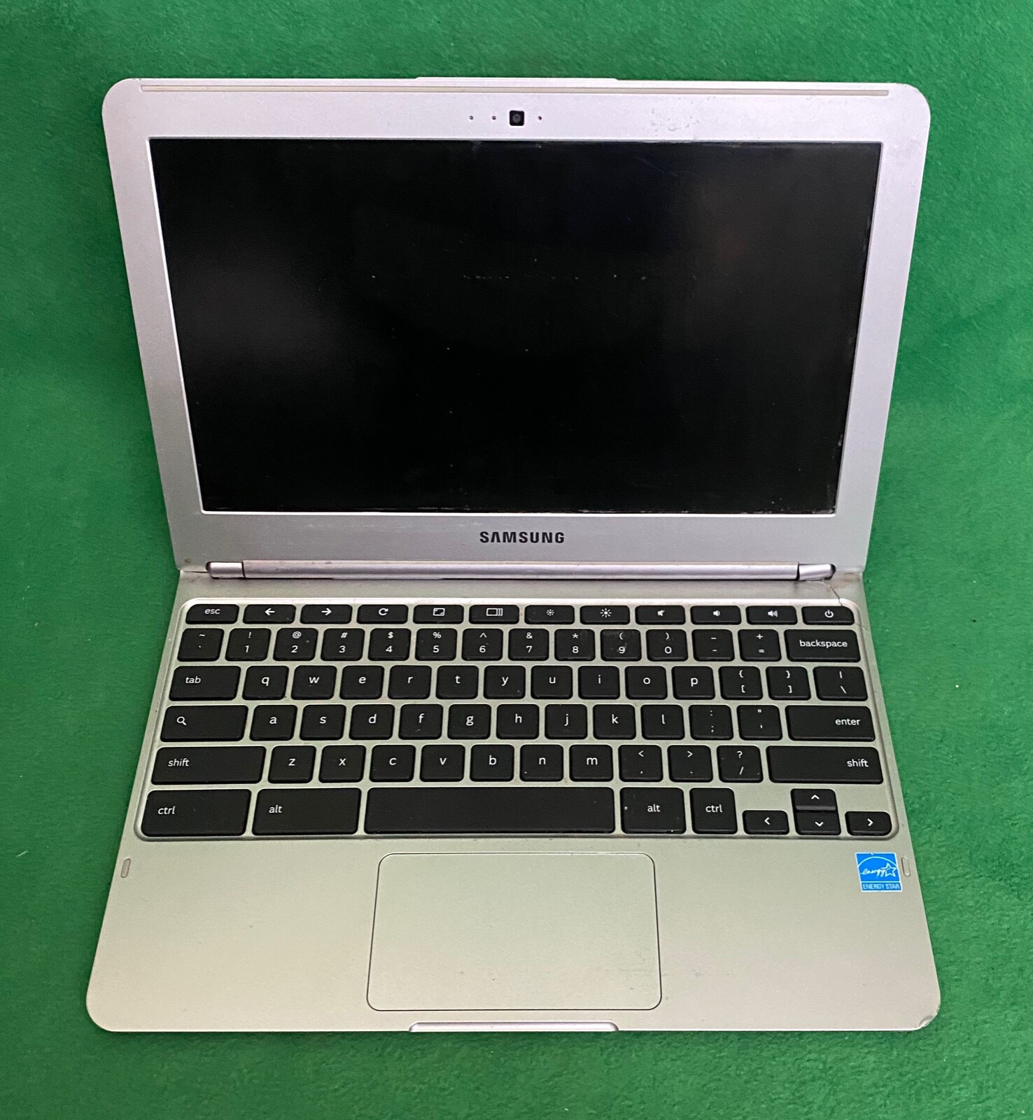 Samsung Chromebook X3303C12/Samsung DVD-L70 Portable DVD Player/Franklin Wordmas