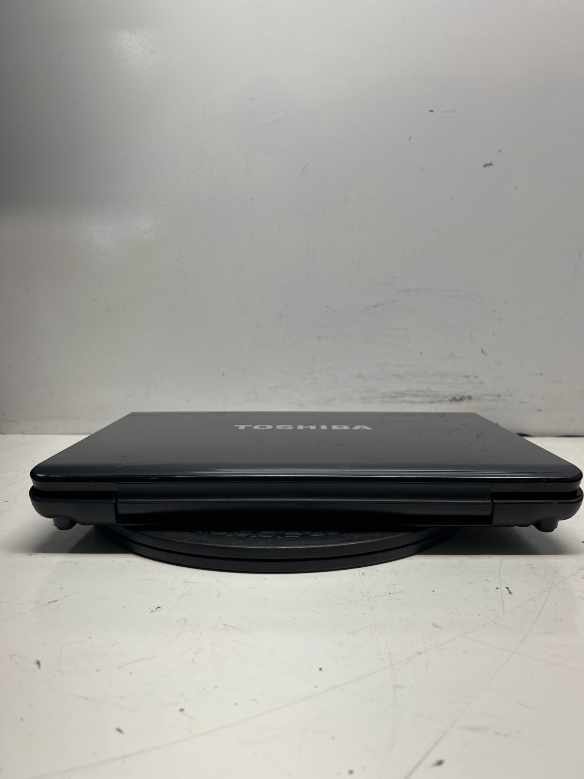 Toshiba Satellite A215-S6804 AMD Turion 64 X2 TL-60 2 x 2 GHz 1GB No HDD