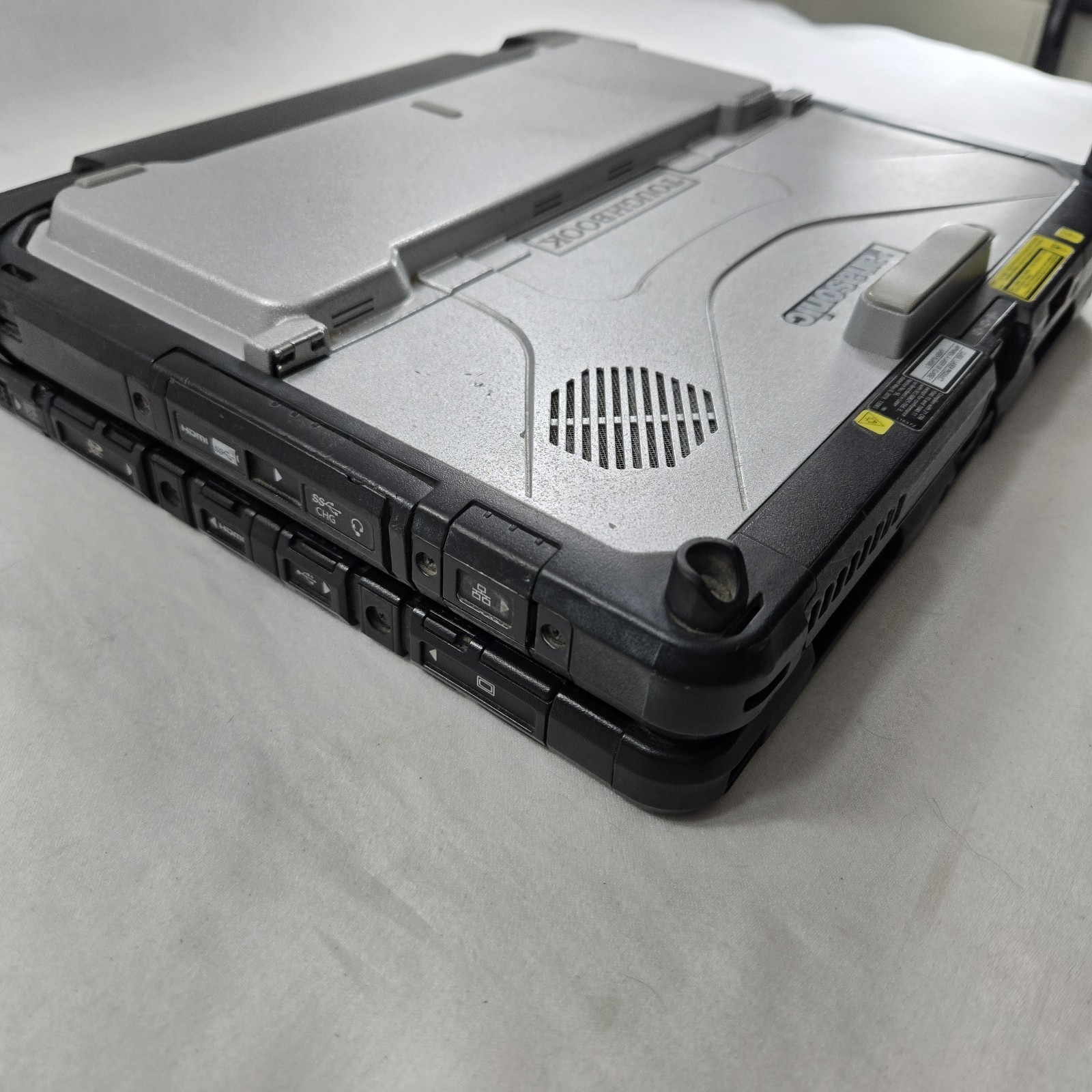 Panasonic Toughbook CF-33 i7-10810U 1.10GHz 512GB SSD 32GB Ram 4G GPS | Grade B-
