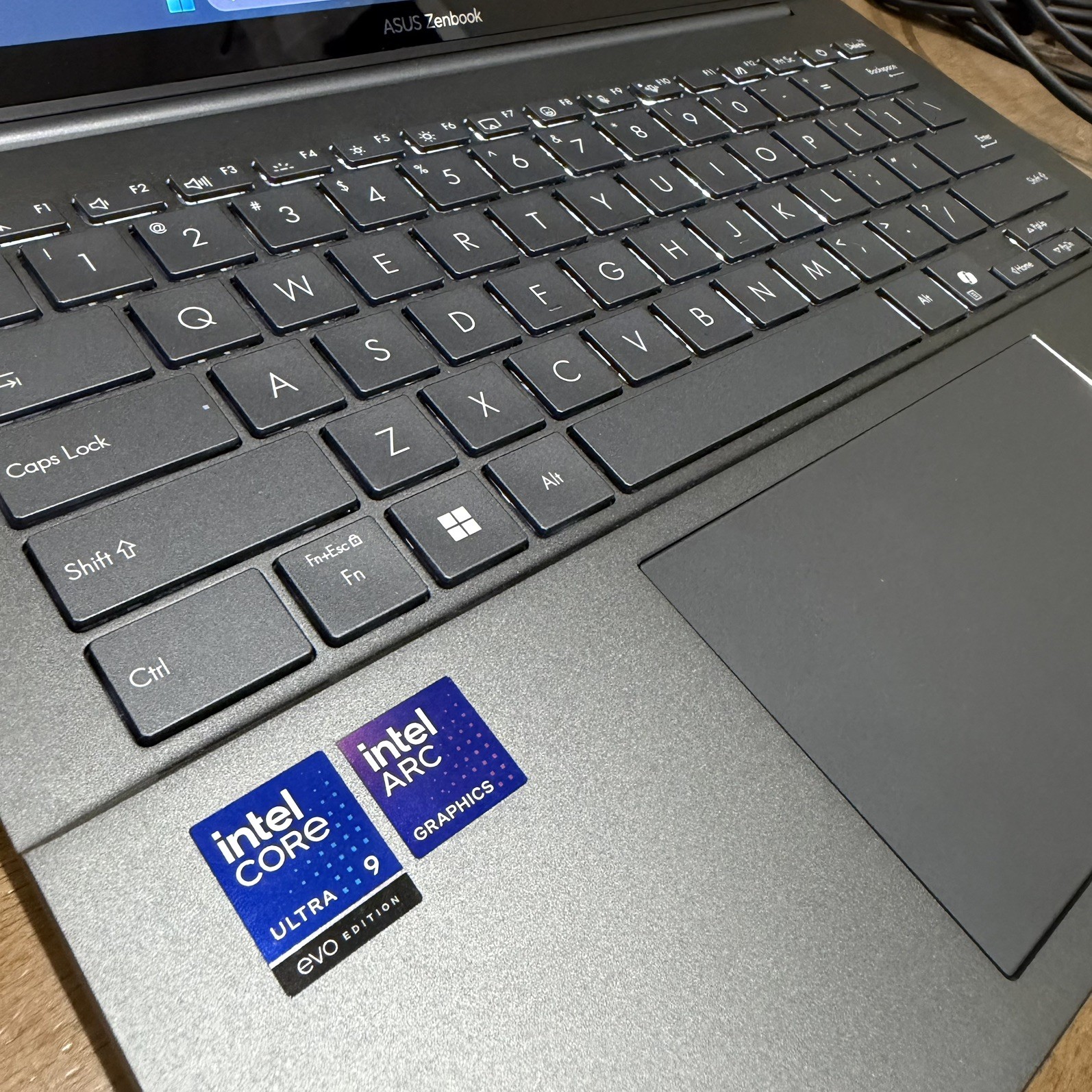ASUS Zenbook 14″ FHD+ OLED Touch Laptop Ultra 9 285H 32GB RAM 1TB SSD UX3405C