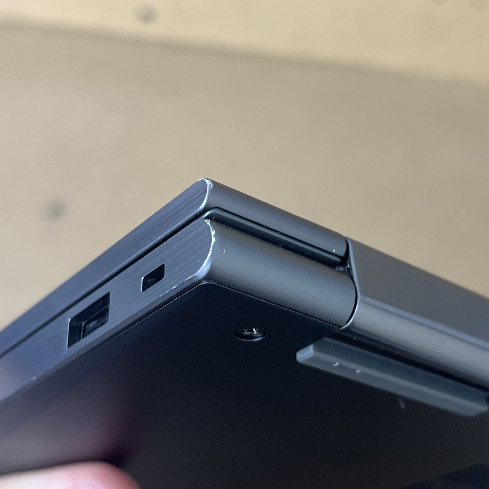 Lenovo ThinkPad X1 Yoga Gen 7 2-in-1 i5-1250P 16gb Ram 512gb – Fair