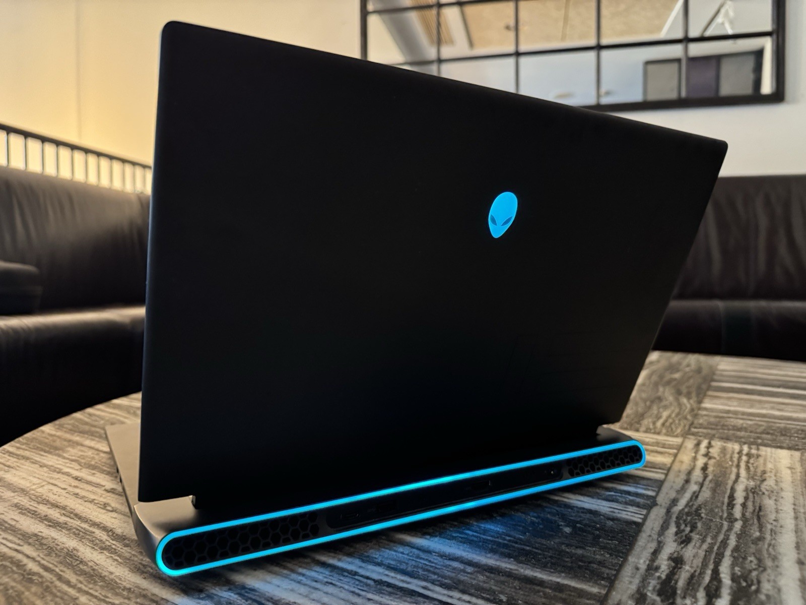 New! Alienware M15 R6 15.6” QHD 240hz i7-11800H 16GB 512GB RTX 3070 Gaming