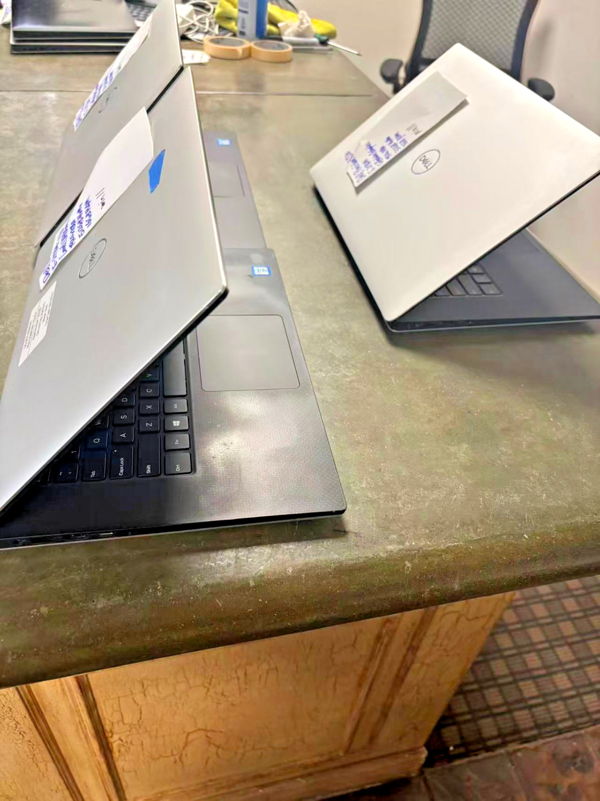 Dell Precision 5530 15″ FHD 1080p Xeon E-2176M 16GB RAM 512gb NVME Win11 READ*