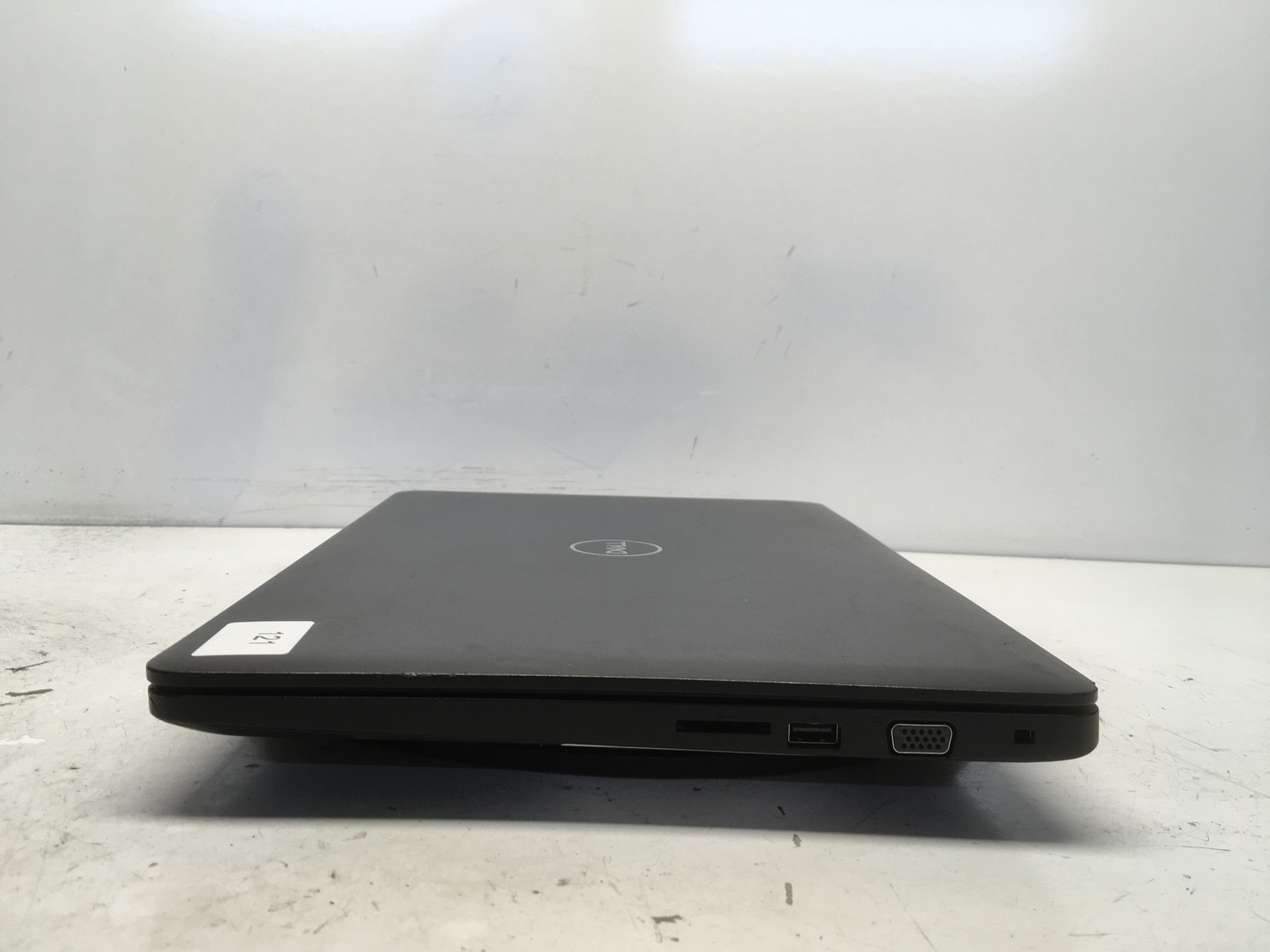 Dell Latitude 3580 Intel i3-6006U 2GHz No RAM NO HDD No Batt