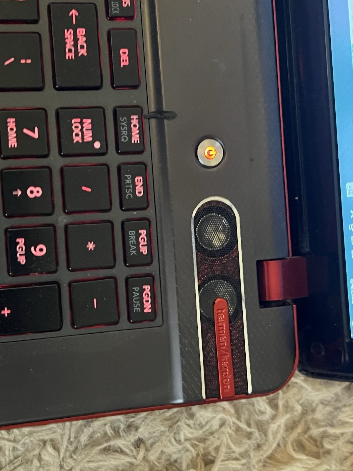 Toshiba Qosmio X875-Q7190 i7-3630QM GeForce GTX 670M 250GB SSD 16GB RAM Win 10