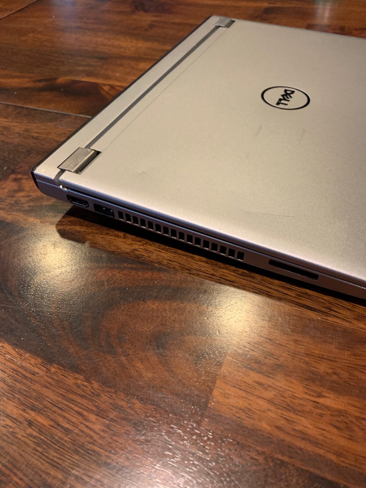 Dell Latitude 3330 Laptop – Silver/Black – 8gb RAM / 240gb SSD – Good Condition