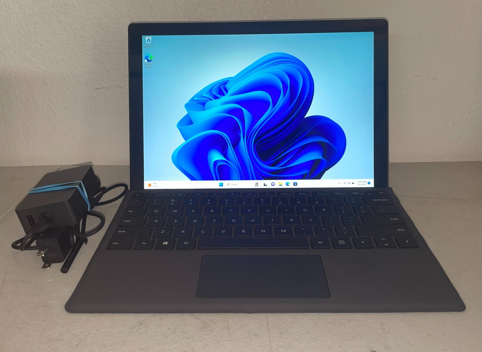 Microsoft Surface Pro 6✔12.3″✔i7-8650U✔512GB SSD✔16GB RAM✔Wins11✔Silver/BLK✔W/KB