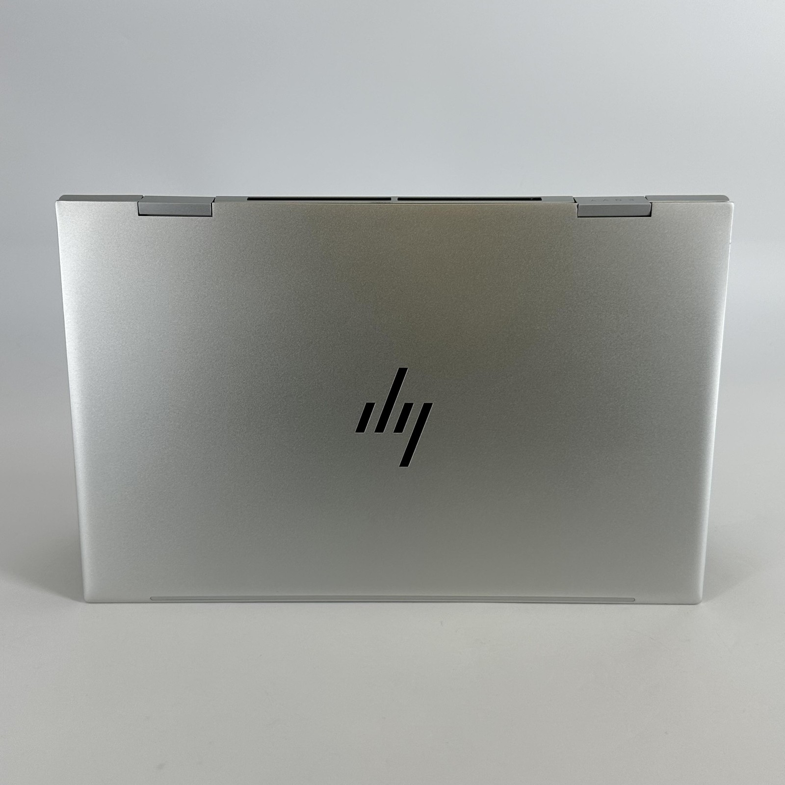HP Envy x360 15.6 FHD TOUCH 2.1 GHz i7-1260P 16GB 1TB SSD Very Good