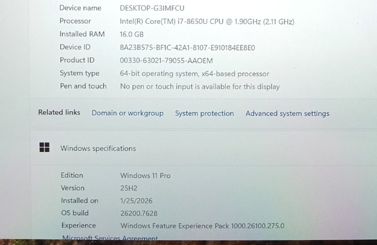 Microsoft Surface Book 2 1703 15″ (256GB SSD, i7 8th Gen, 16GB) -FOR PARTS, READ
