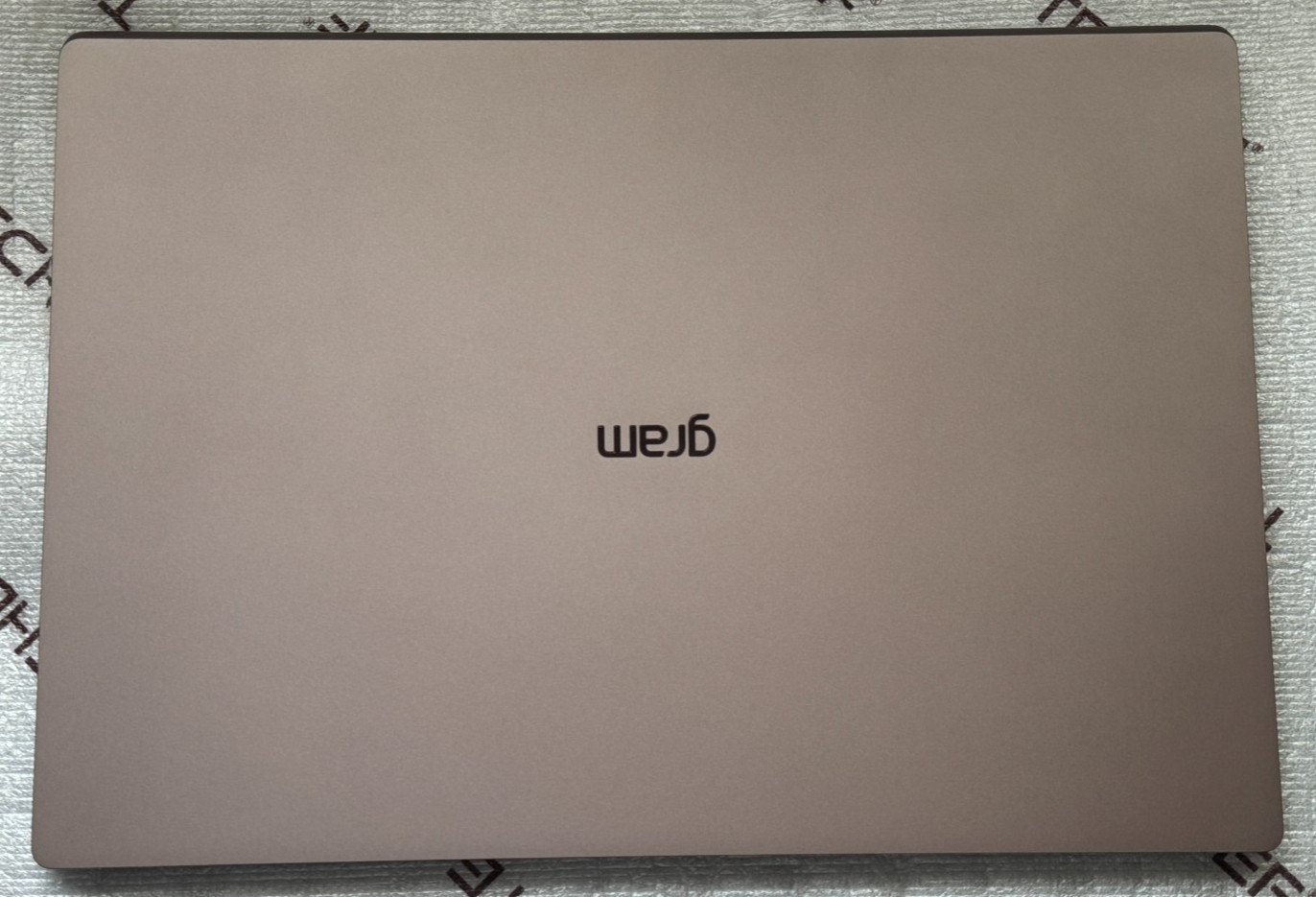 LG gram Max 17″ 2.5K Touch Laptop Ultra 7 355 32GB RAM 1TB SSD 17Z90UB-H.AU76U3