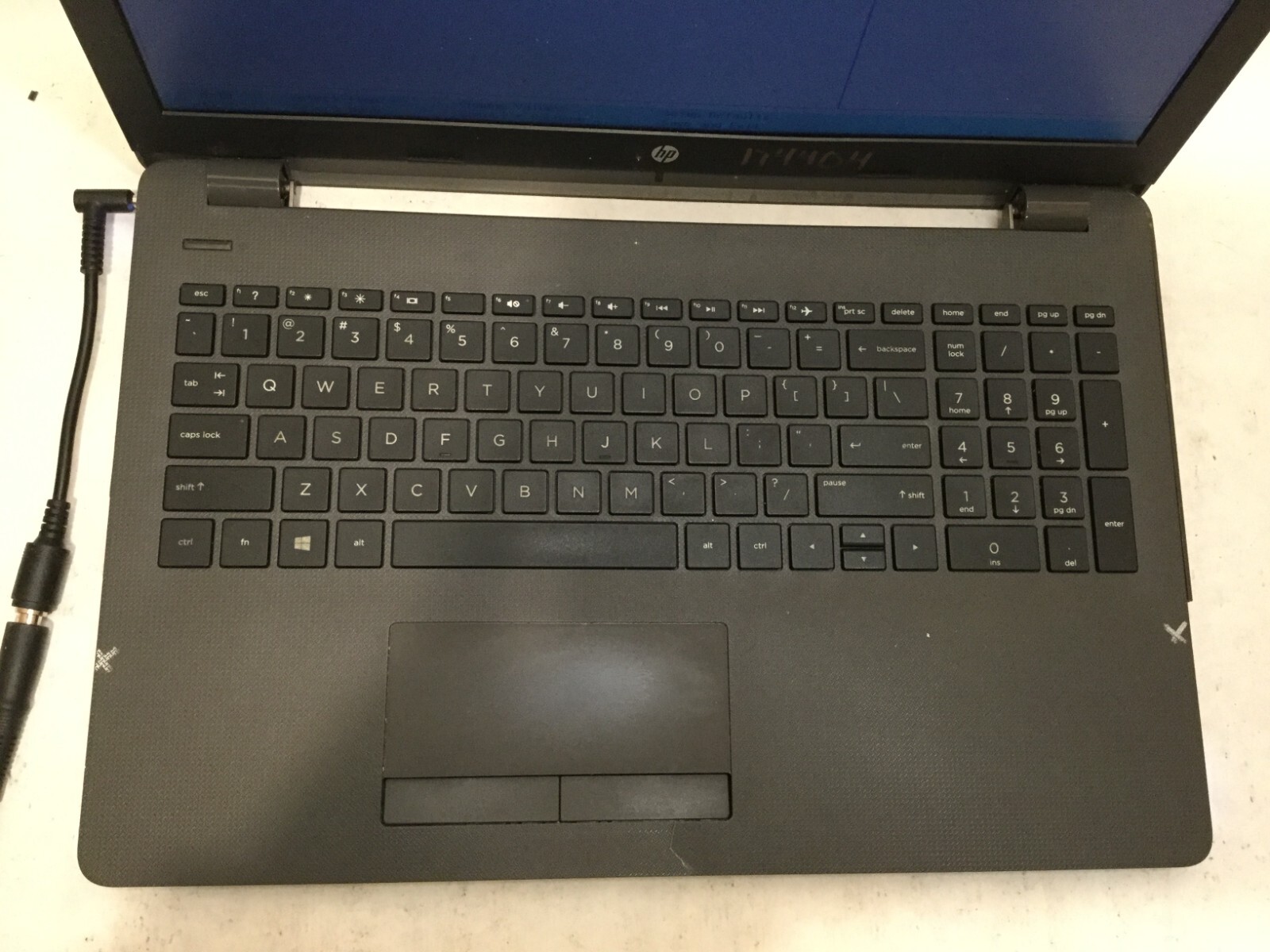 HP 255 G6 / AMD A6-9220 R4 5 CC. 2C+3G @ 2.50GHz/ (MISSING PARTS!) -MR