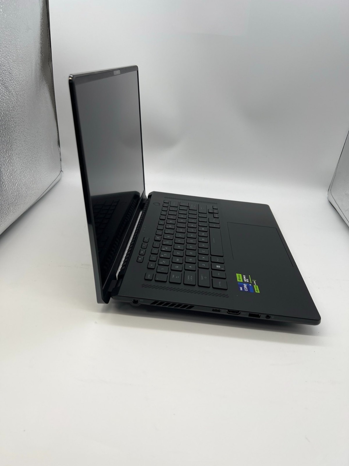 ASUS ROG Zephyrus M16 16″ QHD 240Hz Gaming Laptop i9-13900H RTX 4070 16GB 1TB SS
