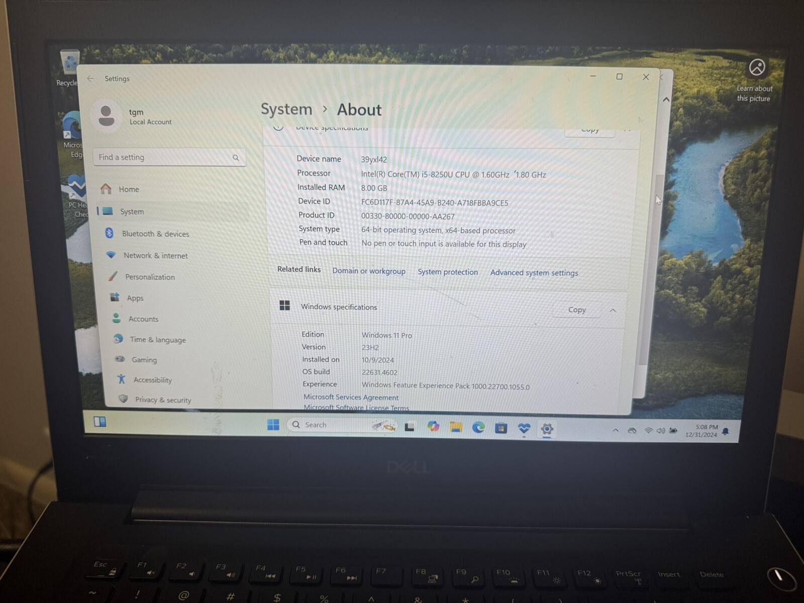 Dell Vostro 5471 i5-8250U, 8GB RAM, 250GB SSD Service Tag 39yxl42